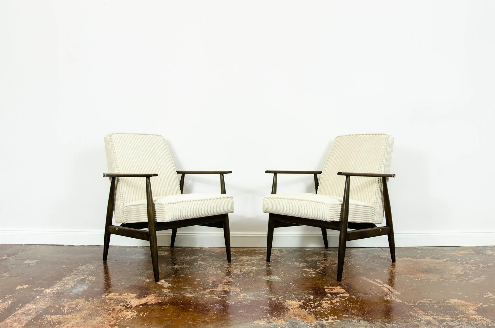 Mid-Century Modern Pair Of Mid Century Armchairs Type 300-190 by H.Lis, 1960's For Sale