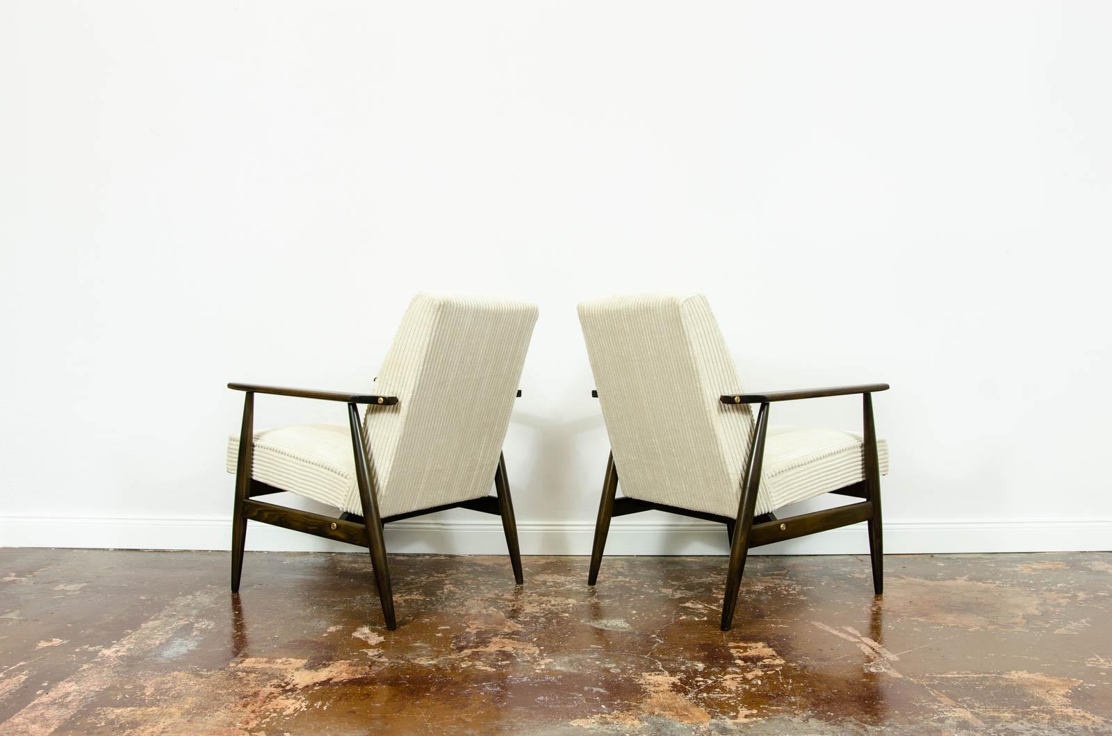 Beech Pair Of Mid Century Armchairs Type 300-190 by H.Lis, 1960's For Sale