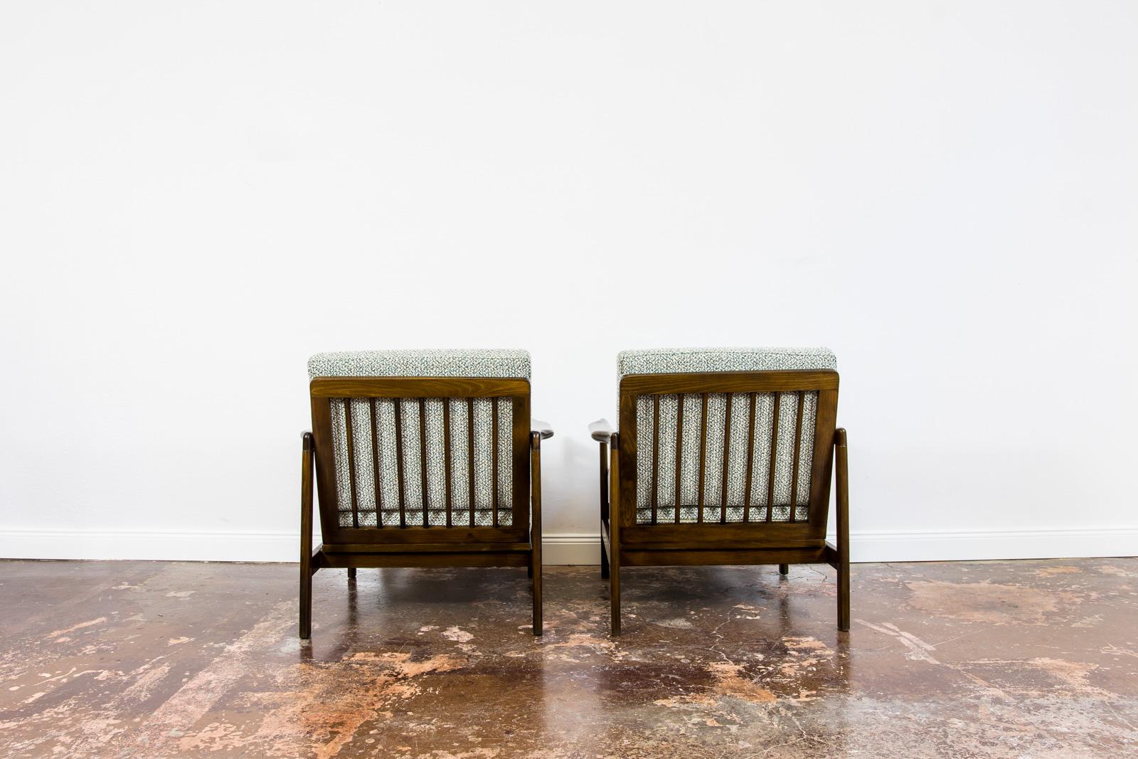 20ième siècle Paire de fauteuils du milieu du siècle B7522 par Zenon Bączyk, 1960, personnalisable en vente