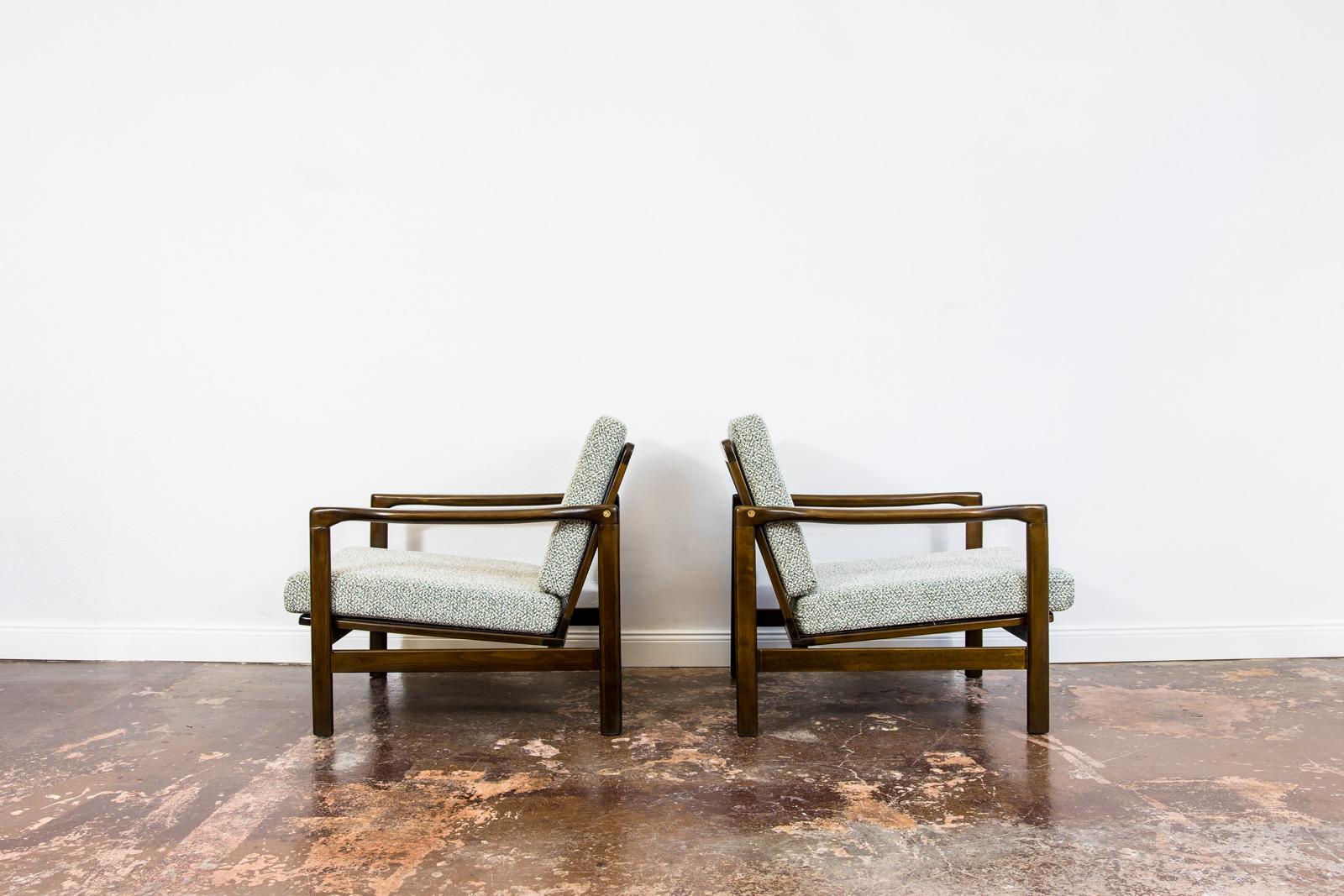 Beech Customizable Pair Of Mid Century Armchairs B7522 by Zenon Bączyk, 1960's For Sale
