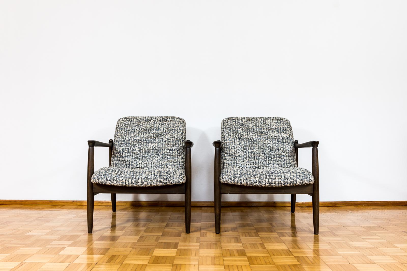 Paar Stühle 
