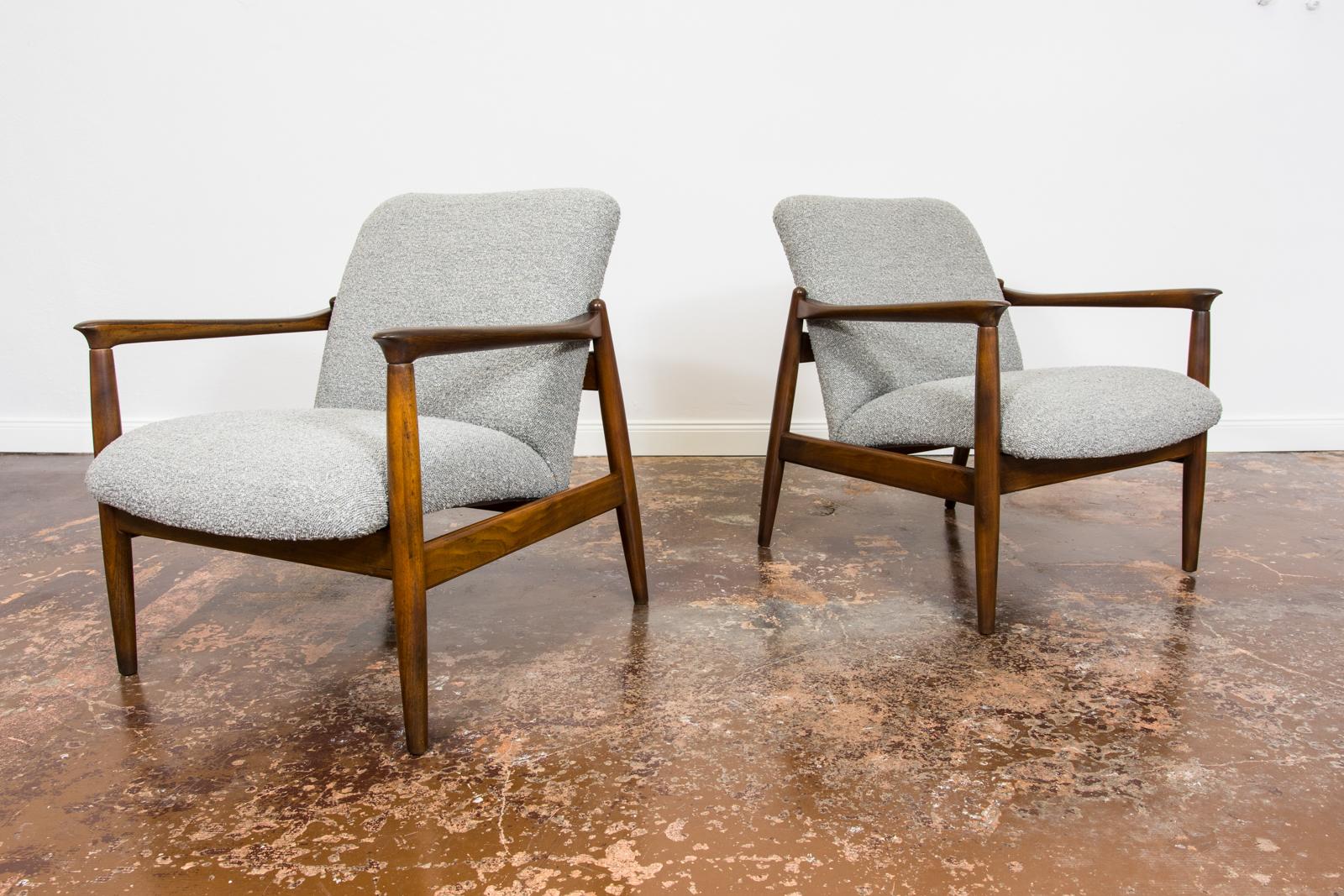 Customizable Pair Of Mid Century GFM64 Armchairs By Edmund Homa, 1960's For Sale 2