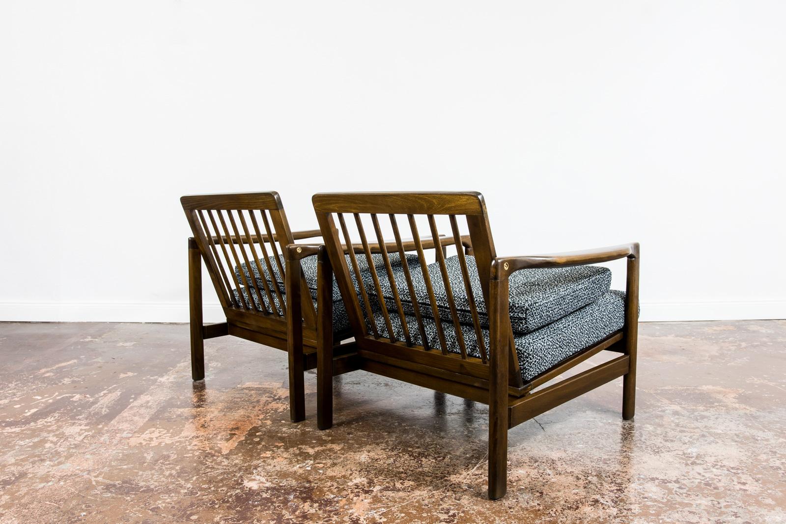 Paire de fauteuils du milieu du siècle B7522 par Zenon Bączyk, 1960, personnalisable en vente 3