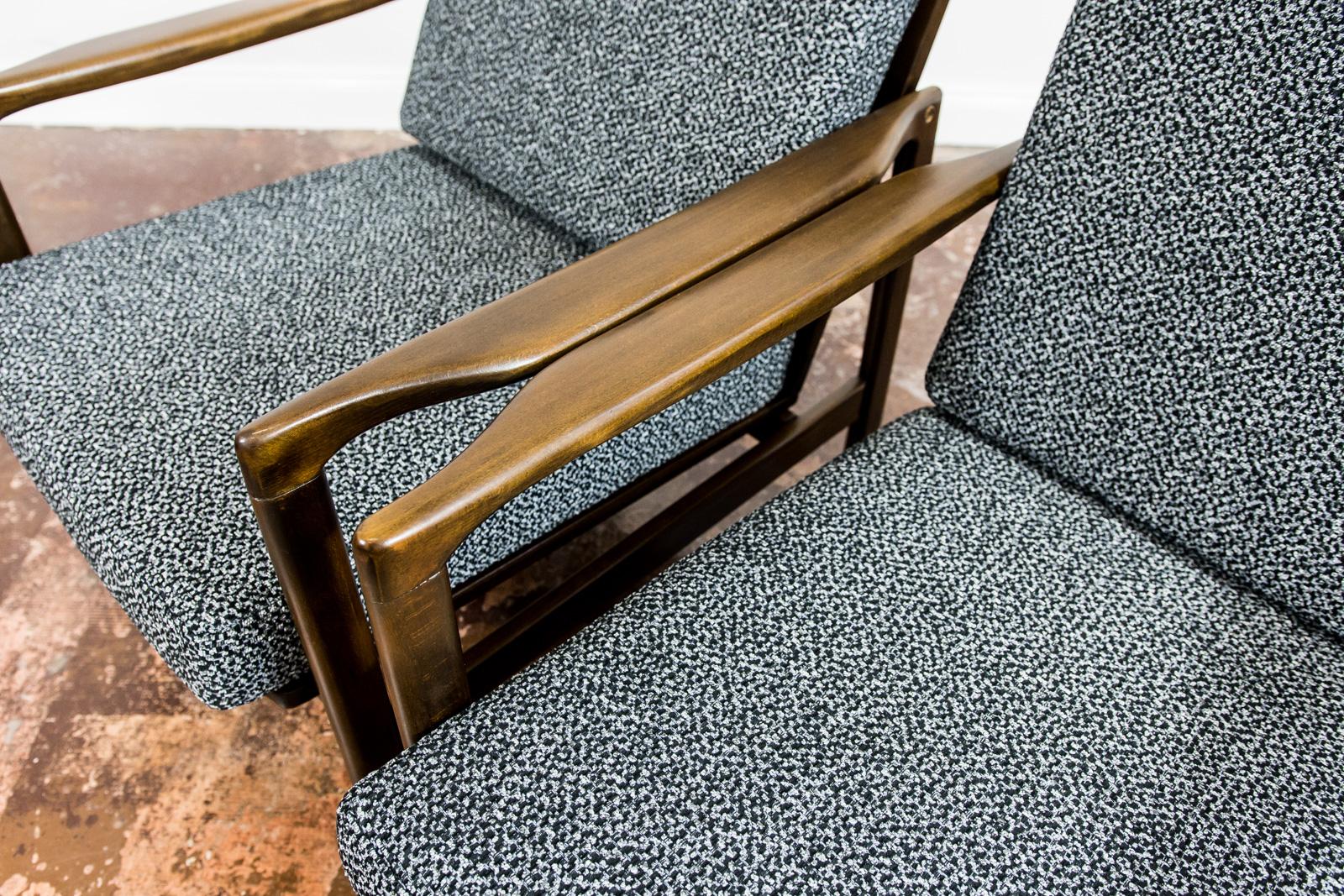 Paire de fauteuils du milieu du siècle B7522 par Zenon Bączyk, 1960, personnalisable en vente 7