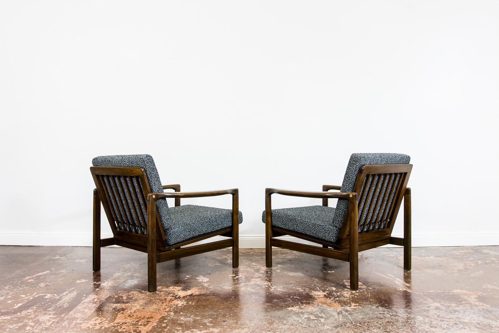 Customizable Pair Of Mid Century Armchairs B7522 by Zenon Bączyk, 1960's In Good Condition For Sale In Wroclaw, PL