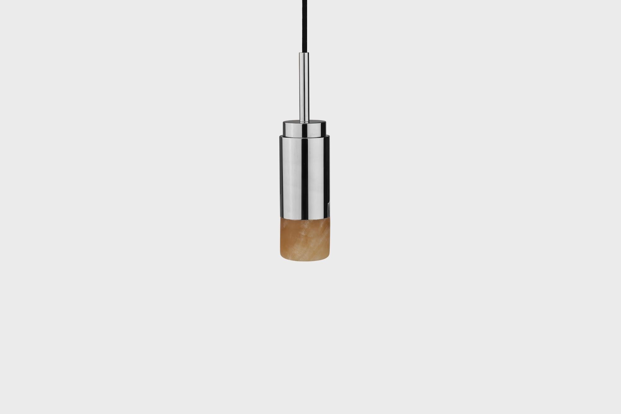Moderne Lampe suspendue personnalisable 'Donya Spot' par Anour, cylindre ambré, acier poli en vente