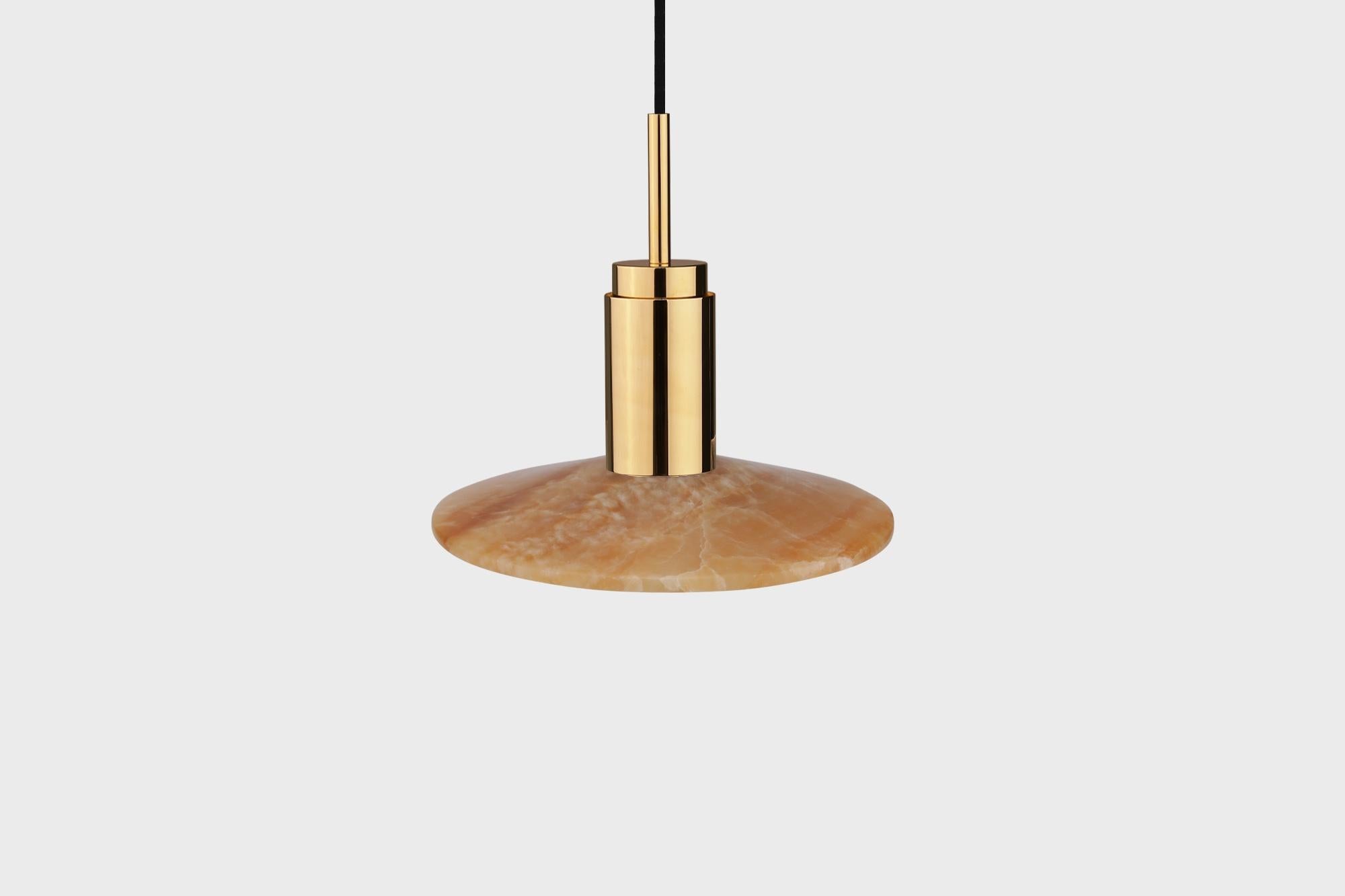 Moderno Lampada a sospensione personalizzabile 'Donya Spot' di Anour, Ambra solare, Ottone lucido in vendita