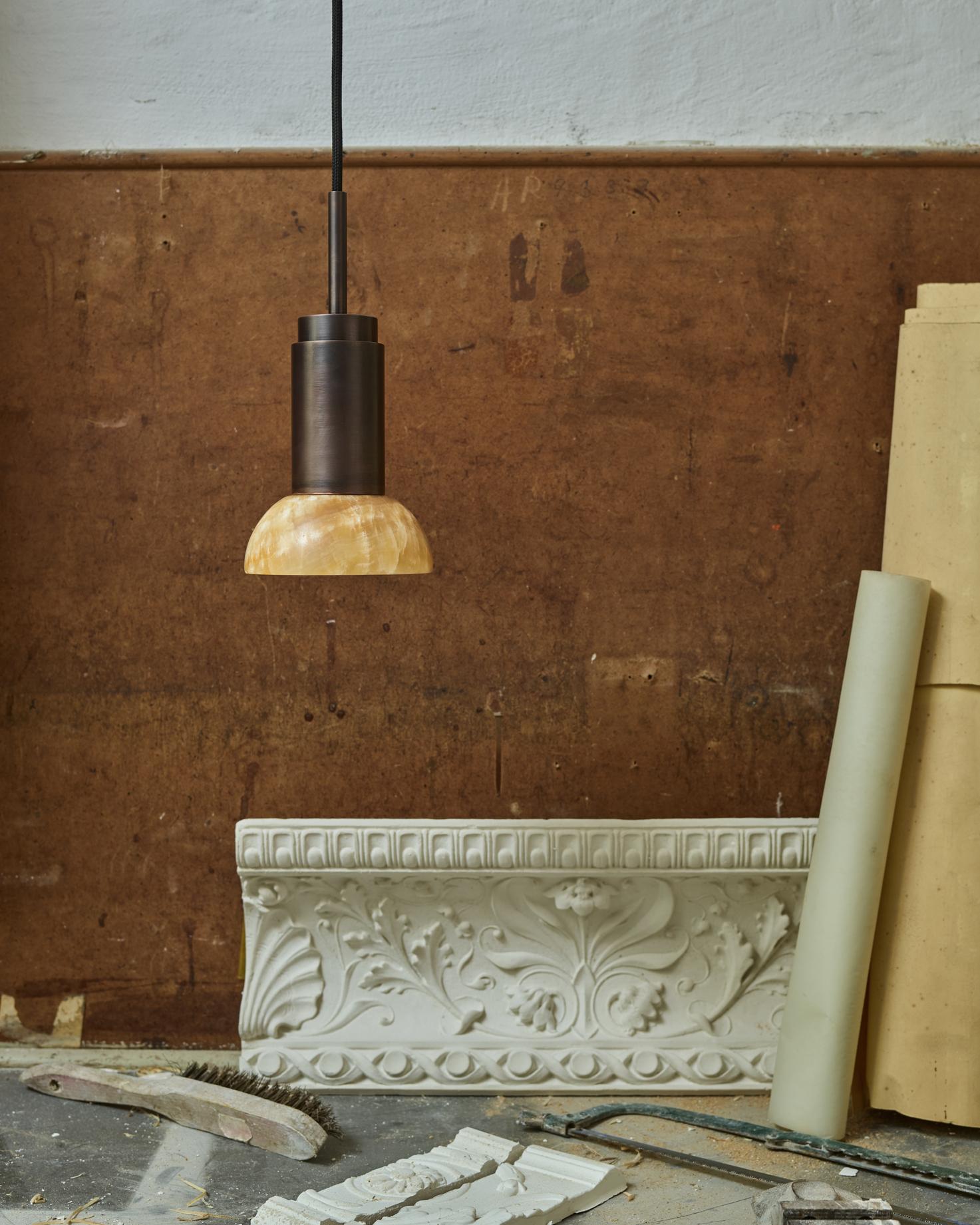 Lampada a sospensione personalizzabile 'Donya Spot' di Anour, Mix Solar, Ottone Lucido in vendita 10