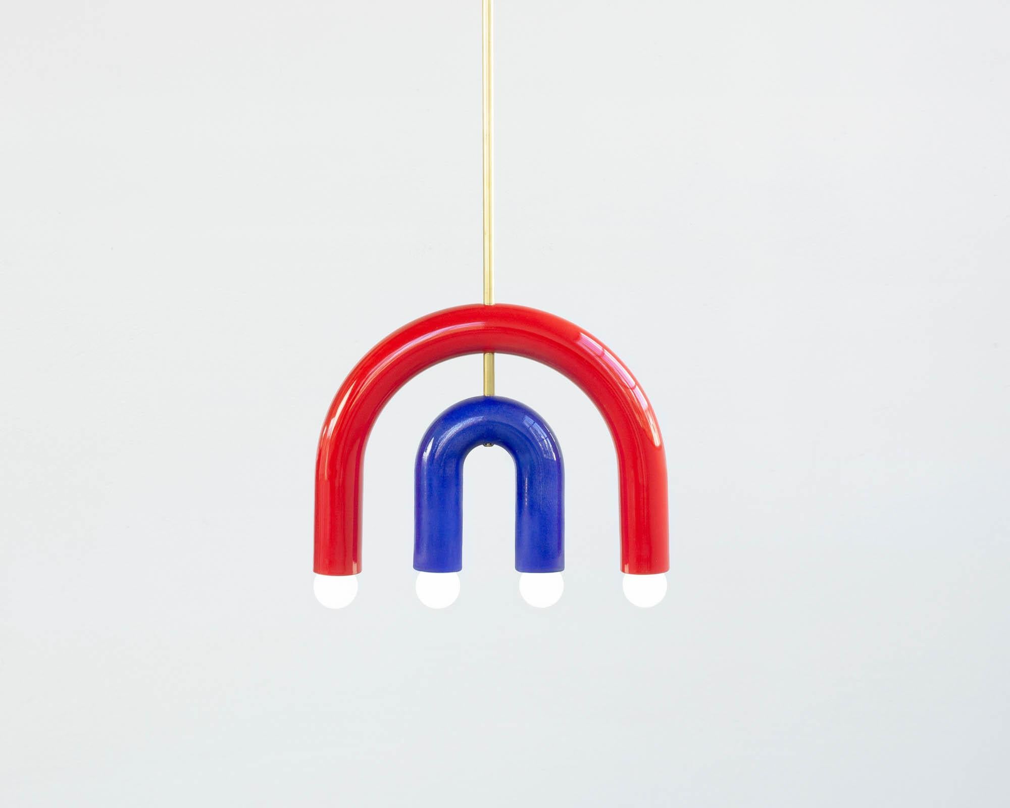 TRN C1 Pendant lamp / ceiling lamp / chandelier
Designer: Pani Jurek

Dimensions: H 27.5 x 35 x 5 cm
Model Shown: Red & cobalt blue

Bulb (not included): E27/E26, compatible with US electric system

Materials: Hand glazed ceramic and brass
Rod: