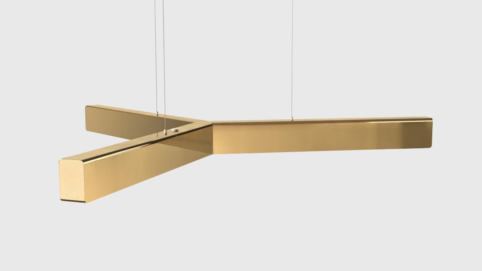 Lampada a sospensione personalizzabile 'Y-Model' di Anour, Ottone lucido

Dimensioni:
H. 5,3 cm x Ø80 cm

Dettagli tecnici:
- 240V / 120V (disponibile con Switchex) 
- Illuminazione LED
- Potenza: 31 W
- Potenza luminosa: 1490 lm 
- Temperatura di