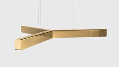 Lampe suspendue personnalisable 'Y-Model' par Anour, laiton poli