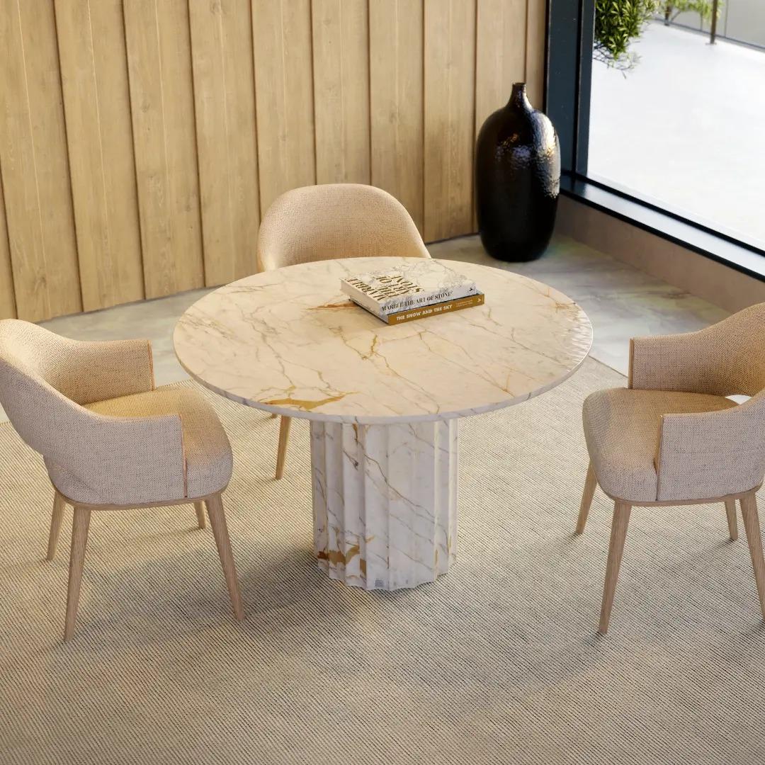 Ispirandosi alla grandezza dell'architettura dell'Antica Roma, questo straordinario pezzo emana eleganza. La sua base, che evoca le iconiche colonne di Roma, infonde un senso di fascino storico in qualsiasi ambiente esterno. Realizzato con