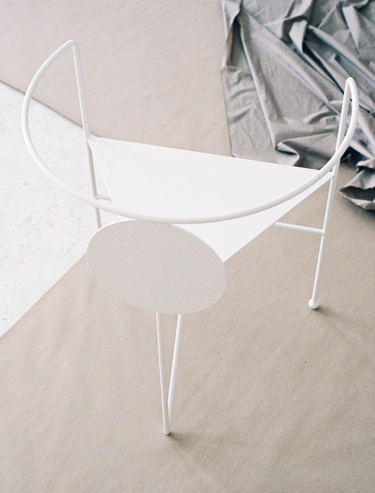 Customizable Powder-Coated Steel Sculptural Triangle Chair by Nazara Lazaro In New Condition For Sale In Brooklyn, NY