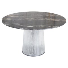 Mesa de Comedor Personalizable Pulpo Bent con Tablero de Mármol  POR SEBASTIAN HERKNER