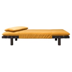 Customizable Pulpo Pallet DAYBED BY SEBASTIAN HERKNER