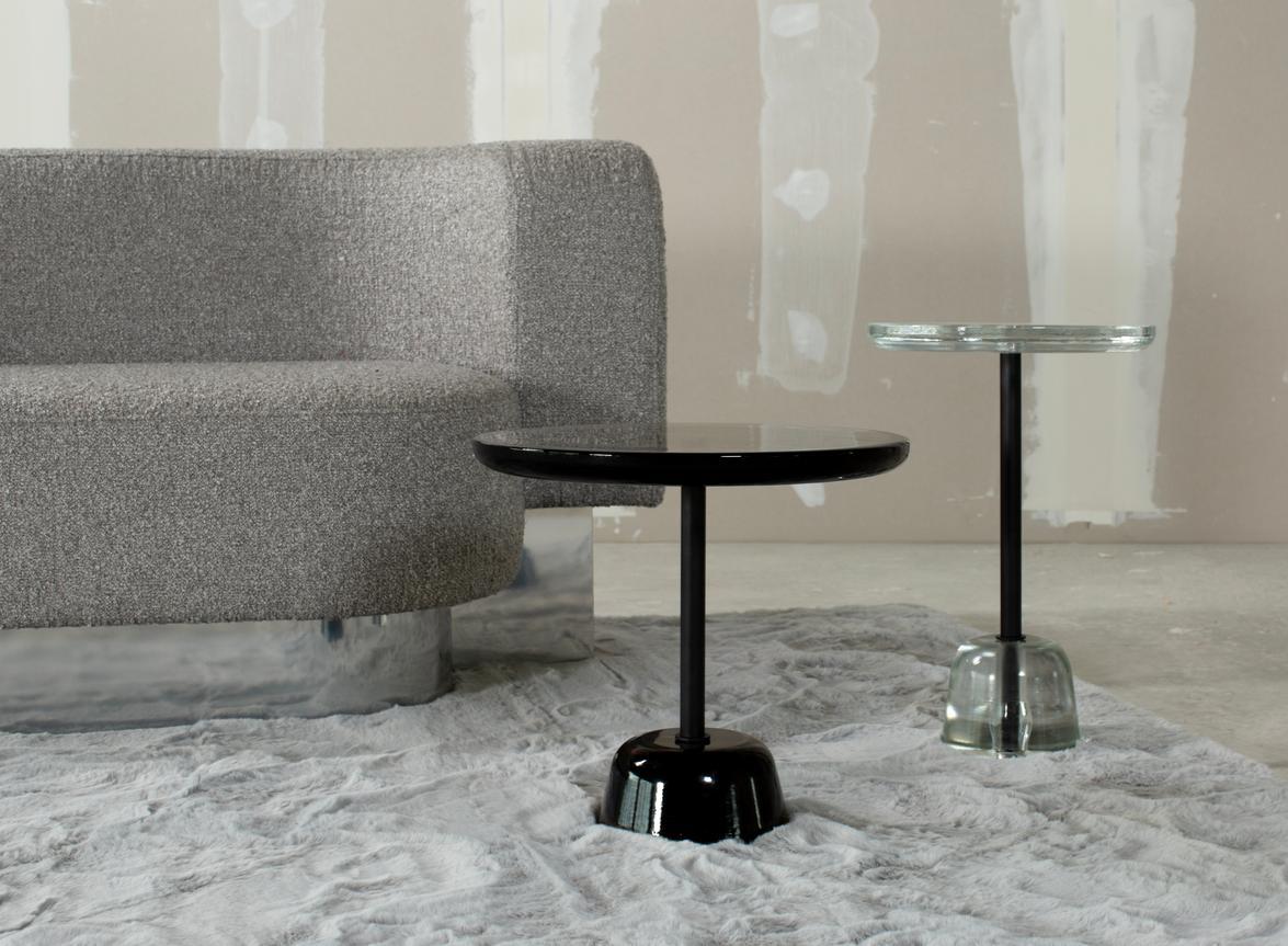 Sebastian Herkner’s distinctively tall, skinny side table series pina is inspired by the abstract turns and twists of the famous Pina Bausch dance theatre. The basic figurine with base, rod and top shines in different combinations of aqua blue,