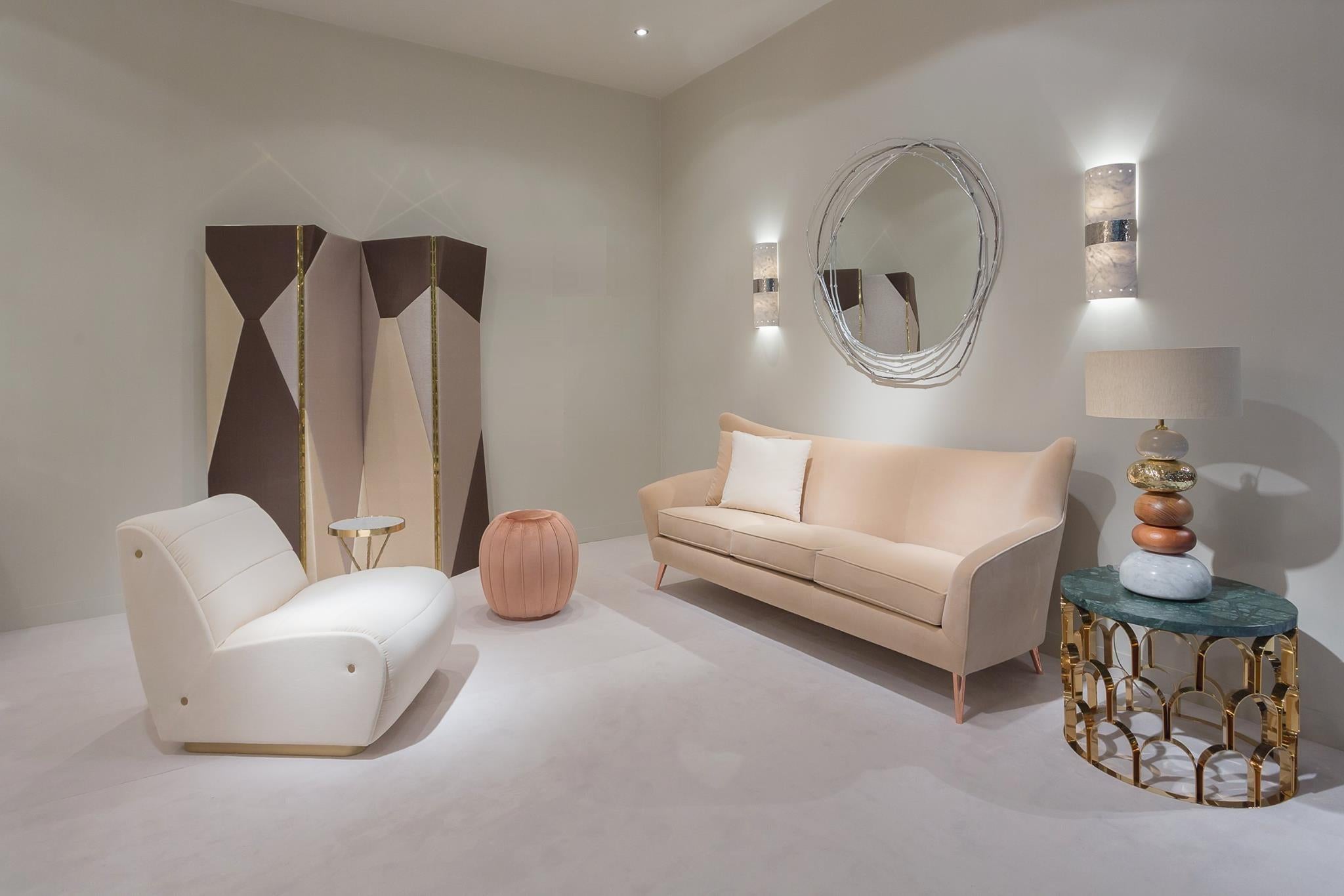 Conjunto personalizable de sillón y otomana de estilo retro by Munna Design Siglo XXI y contemporáneo en venta