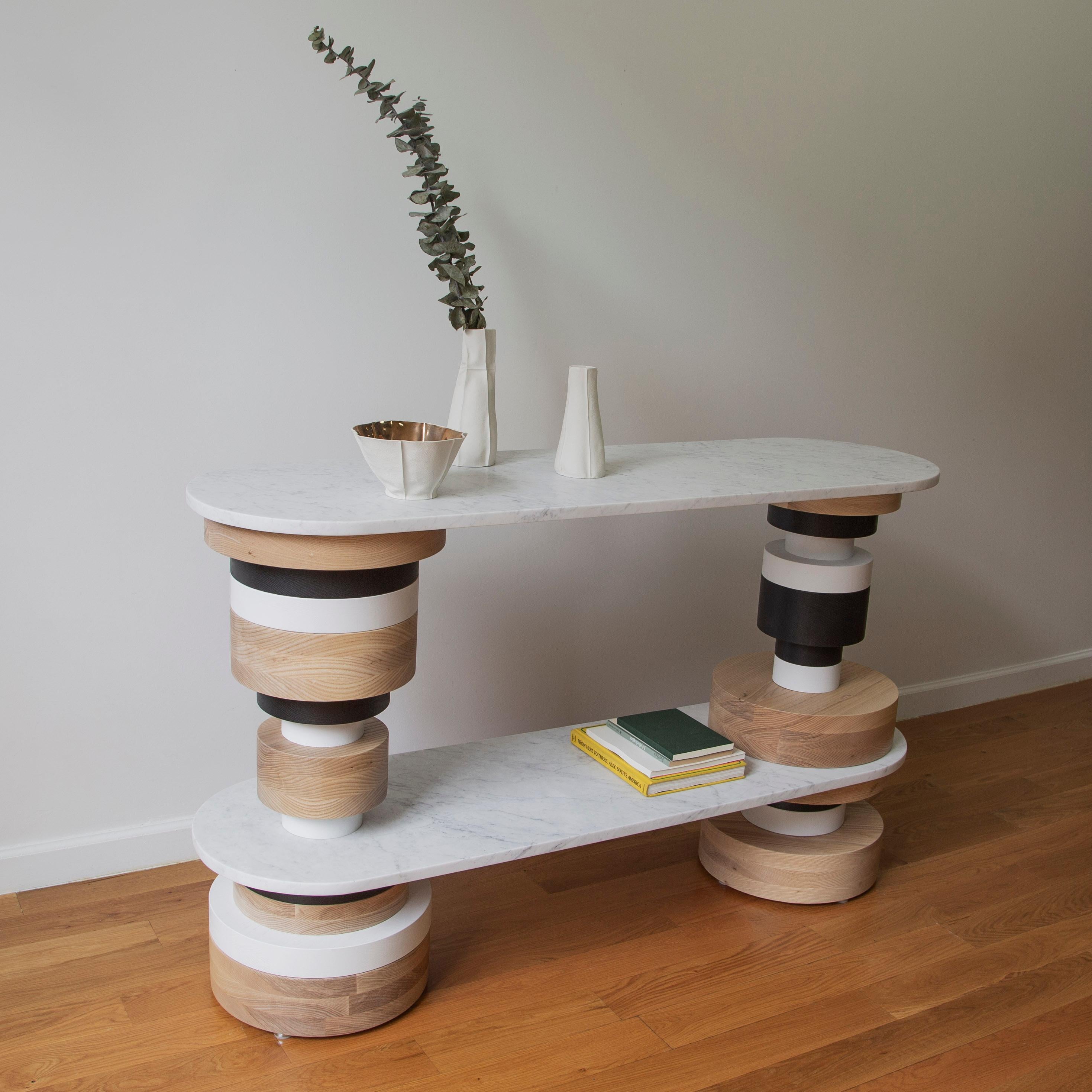 Mesa consola Sass personalizable de Souda, tapa de mármol blanco, mesa de entrada en venta 2