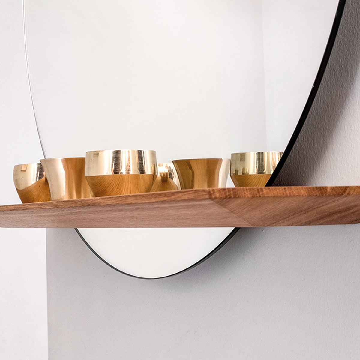 Miroir taille Schonbuch personnalisable avec étagère par Studio Taschide Neuf - En vente à New York, NY