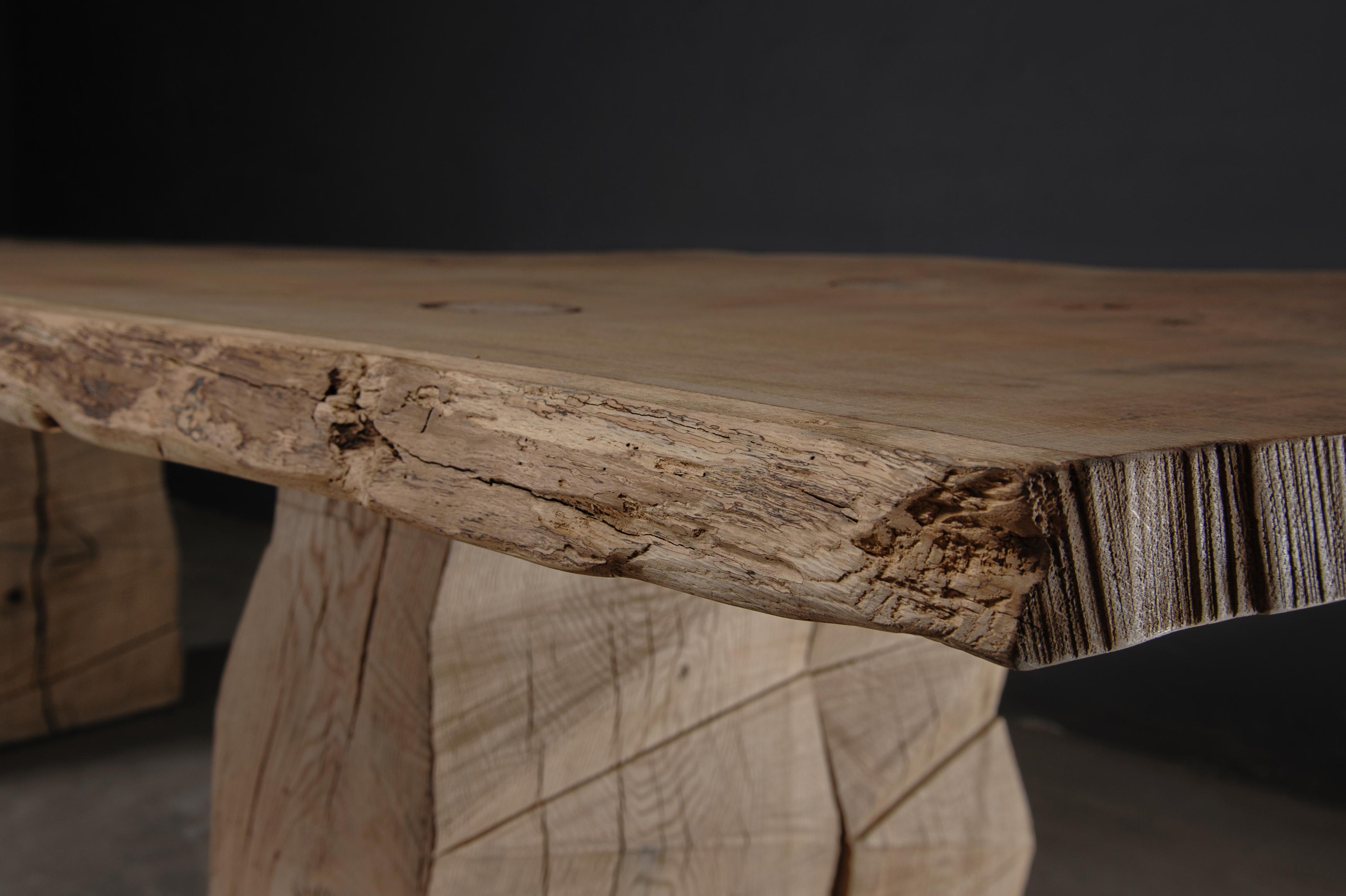 Table de salle à manger massive sculptée personnalisable en bois de chêne massif, V8 en vente 12