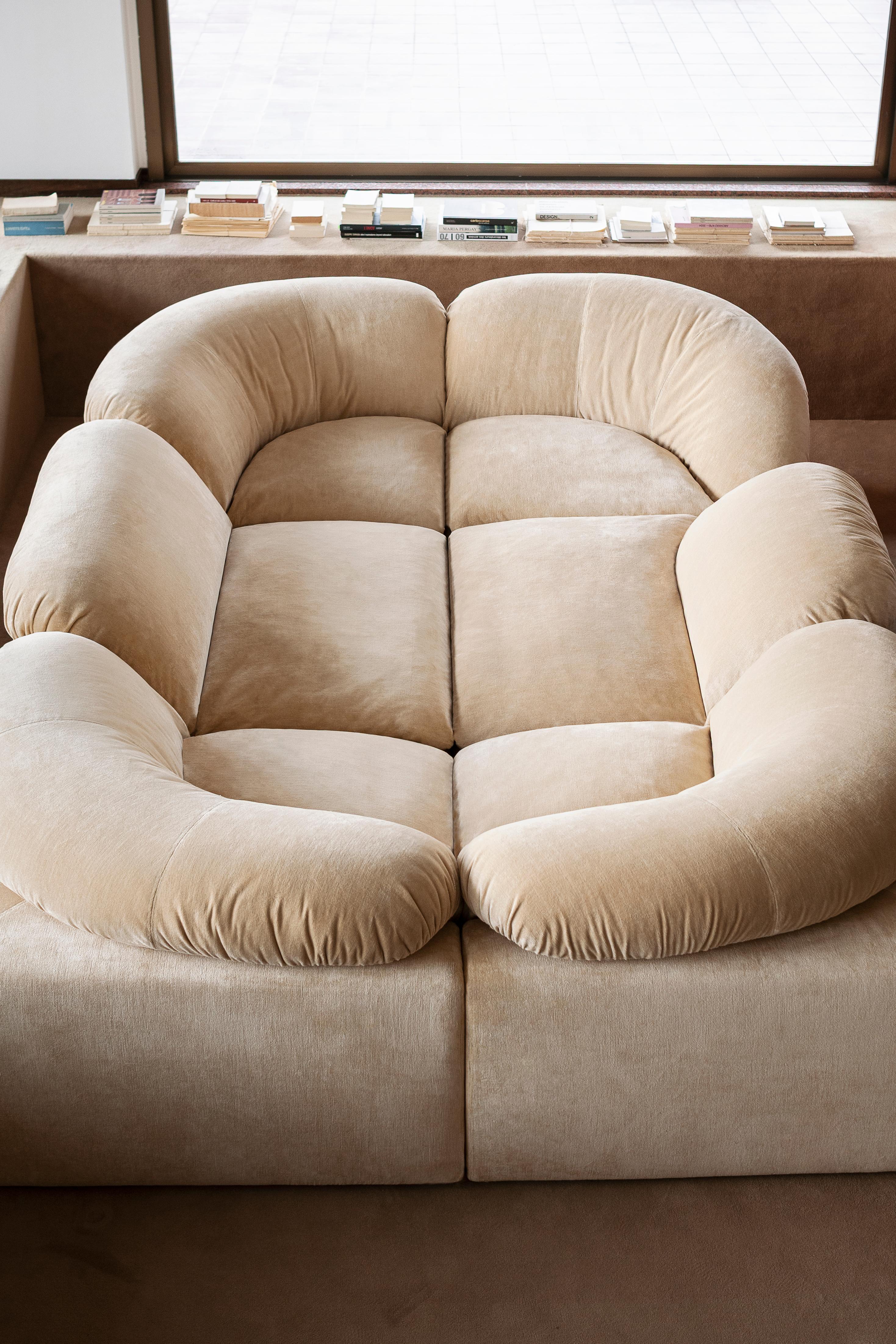 Sofá modular Tacchini Butter personalizable by Faye Toogood Tapicería en venta