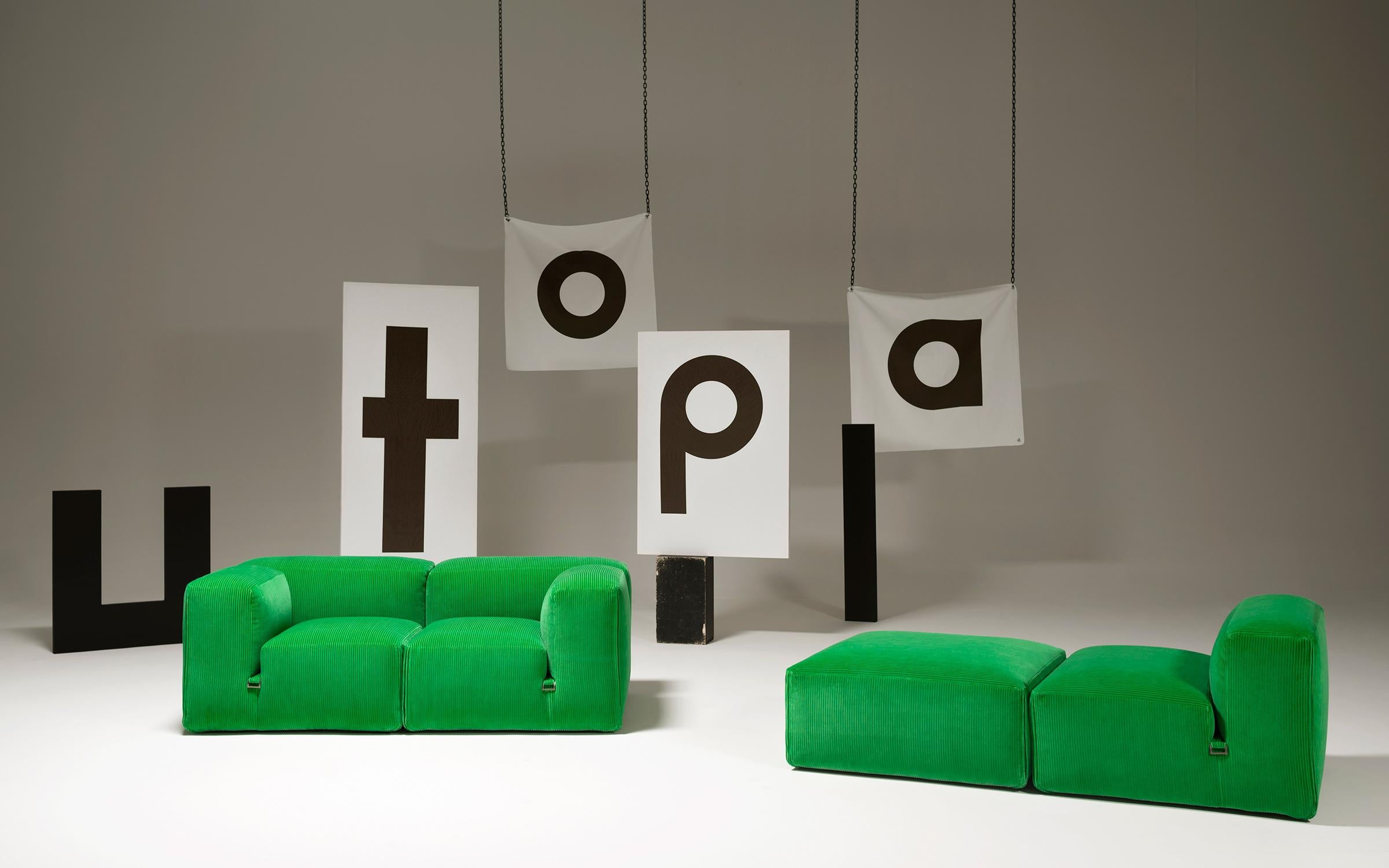 Customizable Tacchini Le Mura Modular Sofa Designed by Mario Bellini For Sale 5