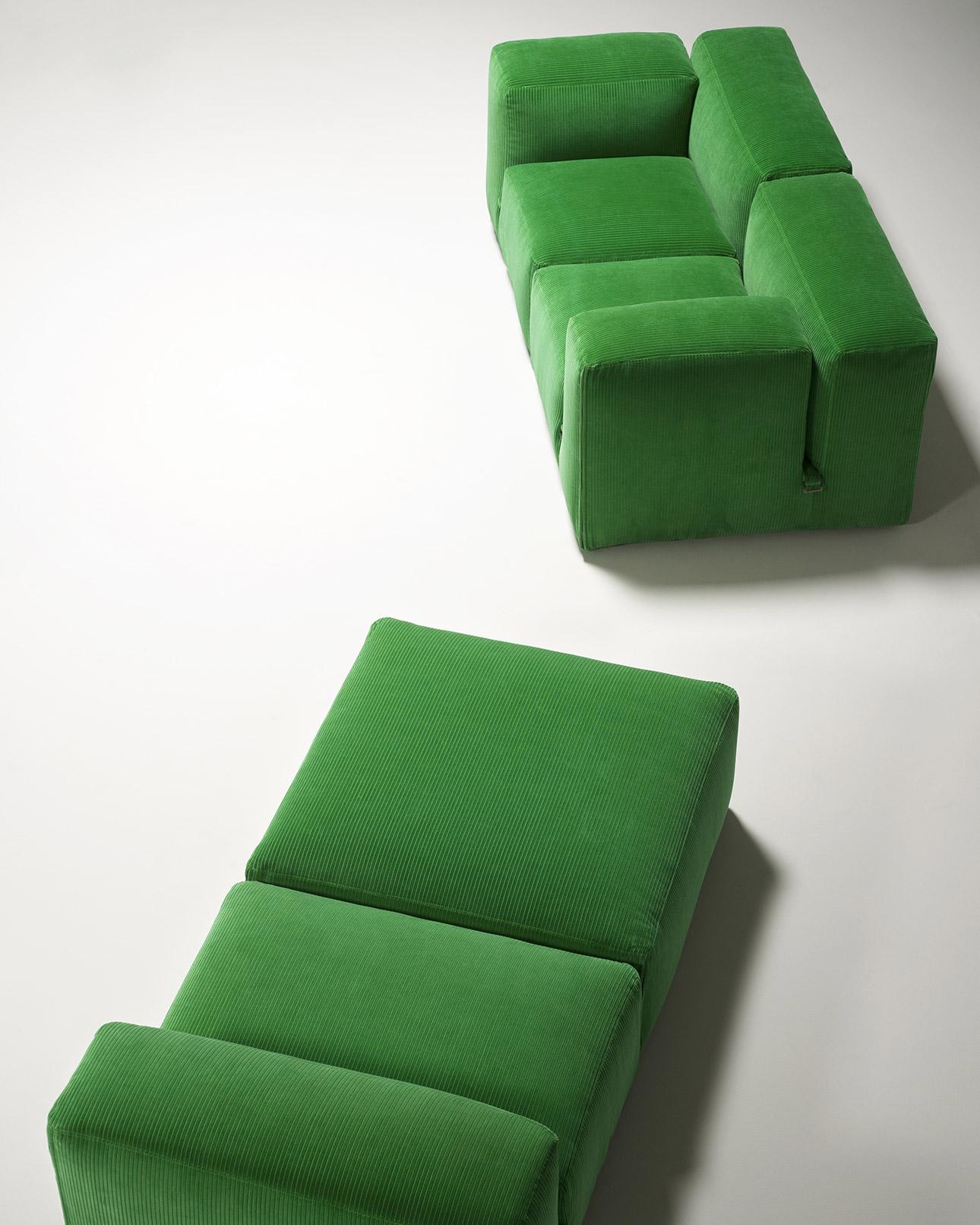 Canapé modulaire personnalisable Tacchini Le Mura conçu par  Mario Bellini en vente 8