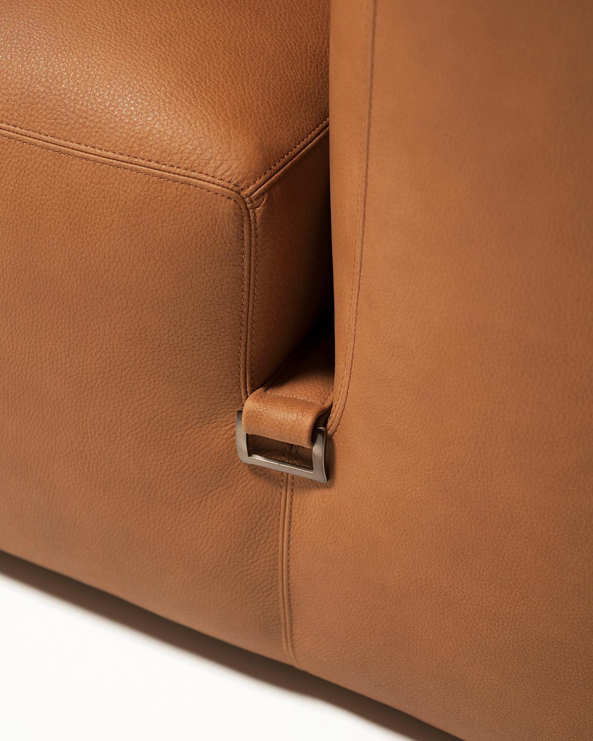 Contemporary Customizable Tacchini Le Mura Modular Sofa Designed by  Mario Bellini For Sale