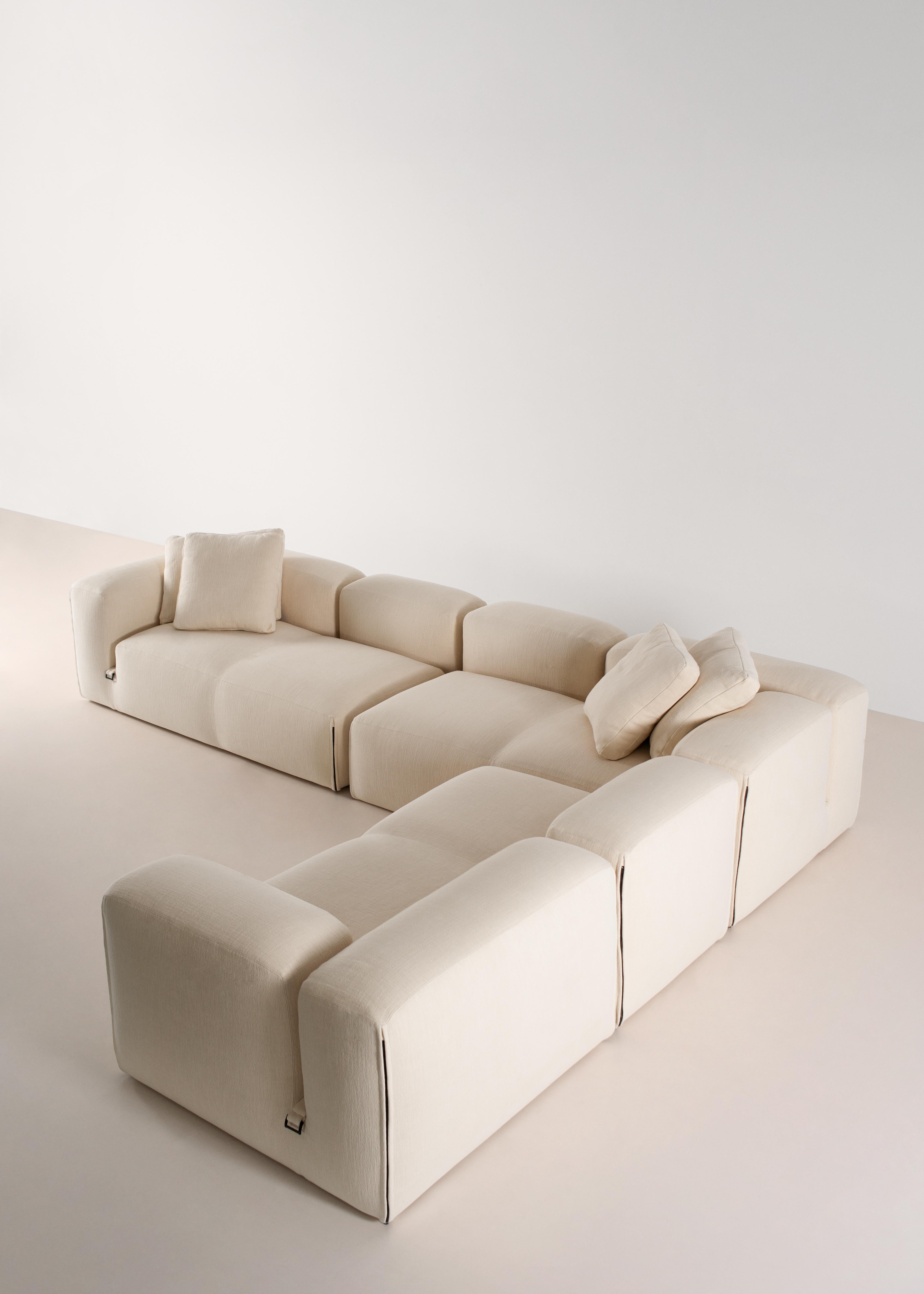 Anpassbares Tacchini Le Mura XL Modular Sofa von Mario Bellini im Zustand „Neu“ im Angebot in New York, NY