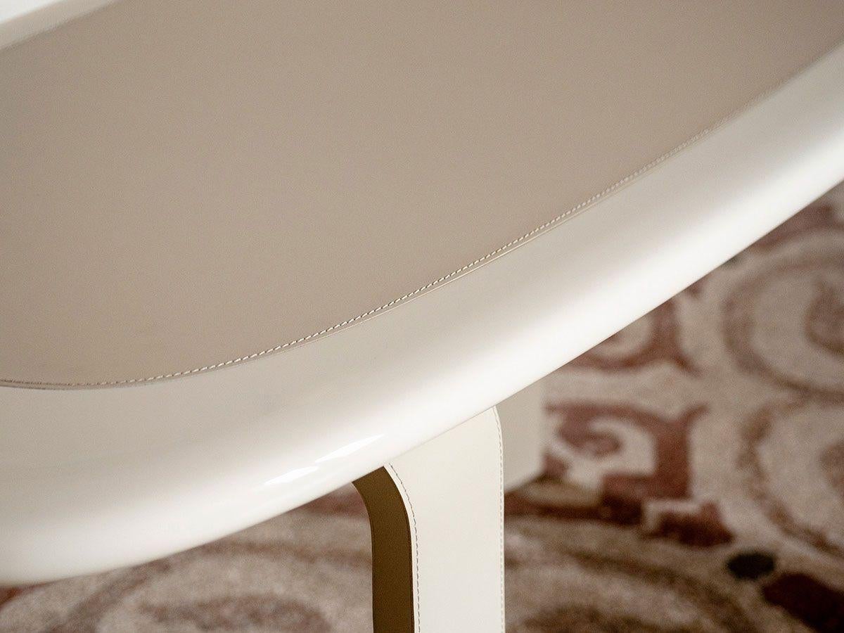 Table Tacchini Orbit personnalisable par Faye Toogood Neuf - En vente à New York, NY