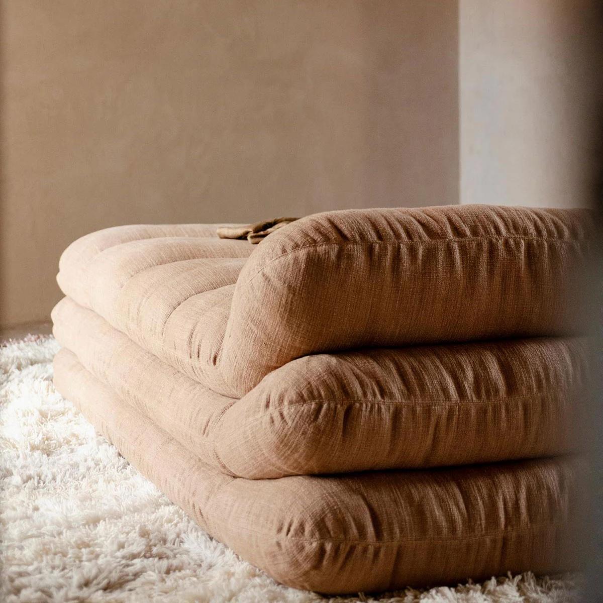 Anpassbares Tacchini Solar Daybed von Faye Toogood im Zustand „Neu“ im Angebot in New York, NY