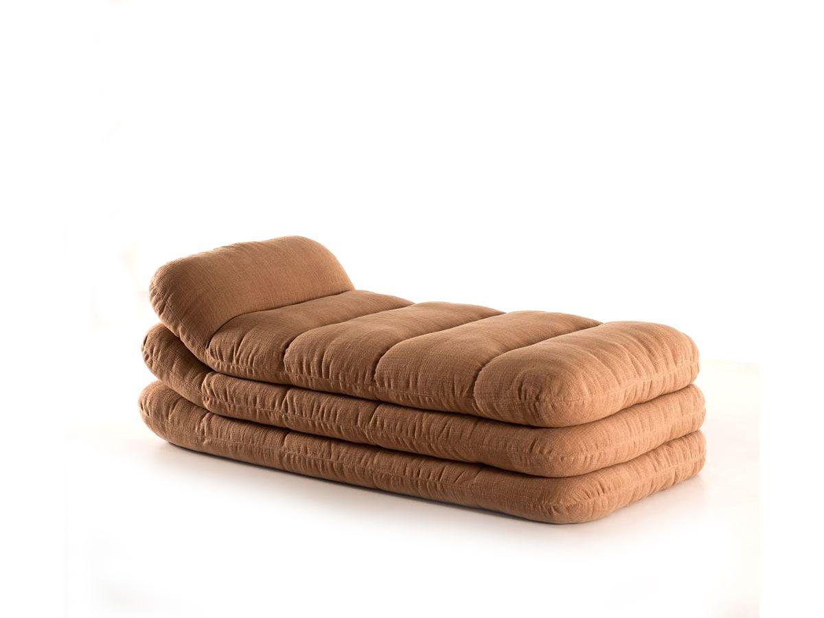 Sofá solar Tacchini personalizable by Faye Toogood en venta 1