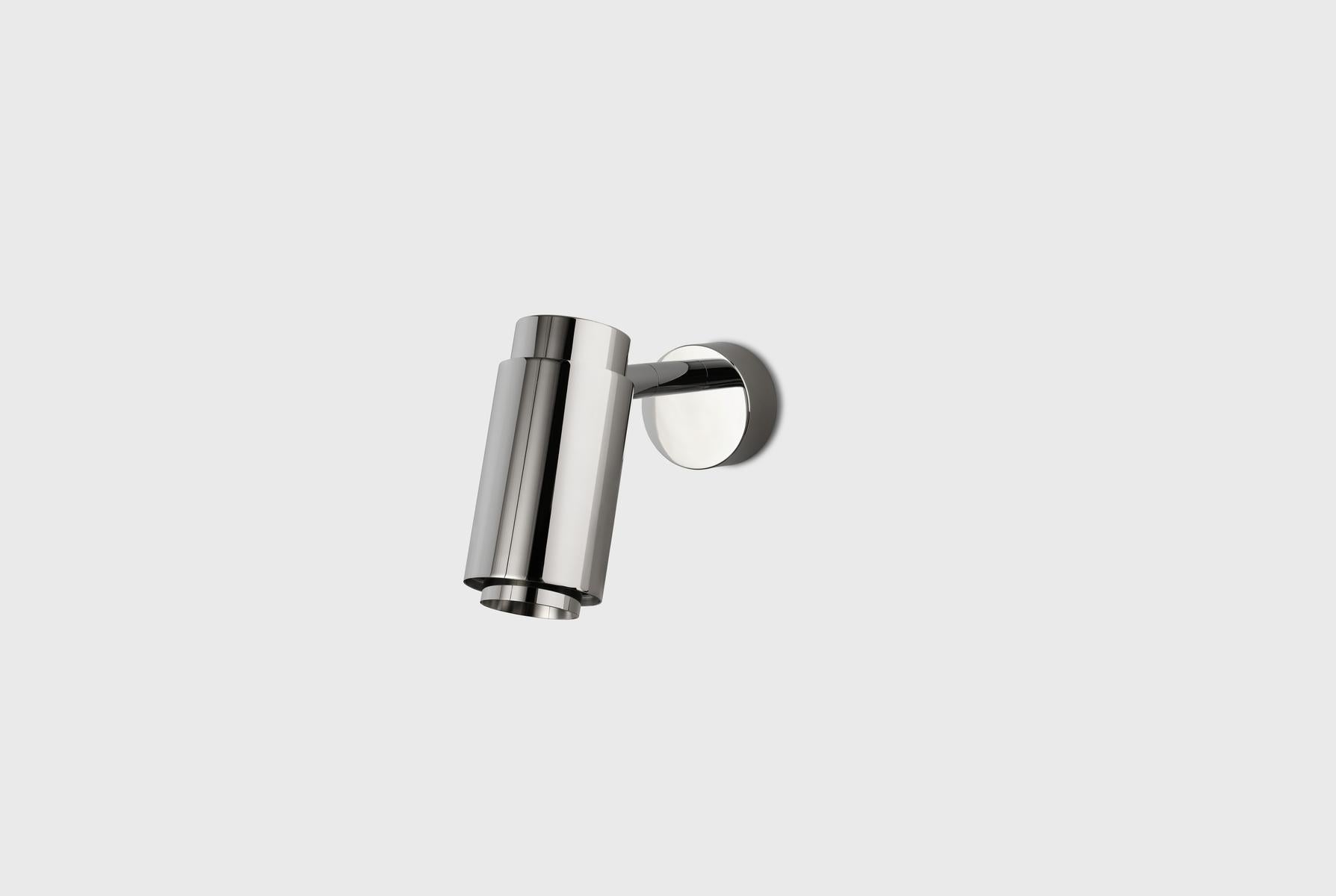 Anpassbare Wandleuchte 'Donya Pivot Reflector' von Anour Gebürsteter Stahl, Rückwand im Angebot 8