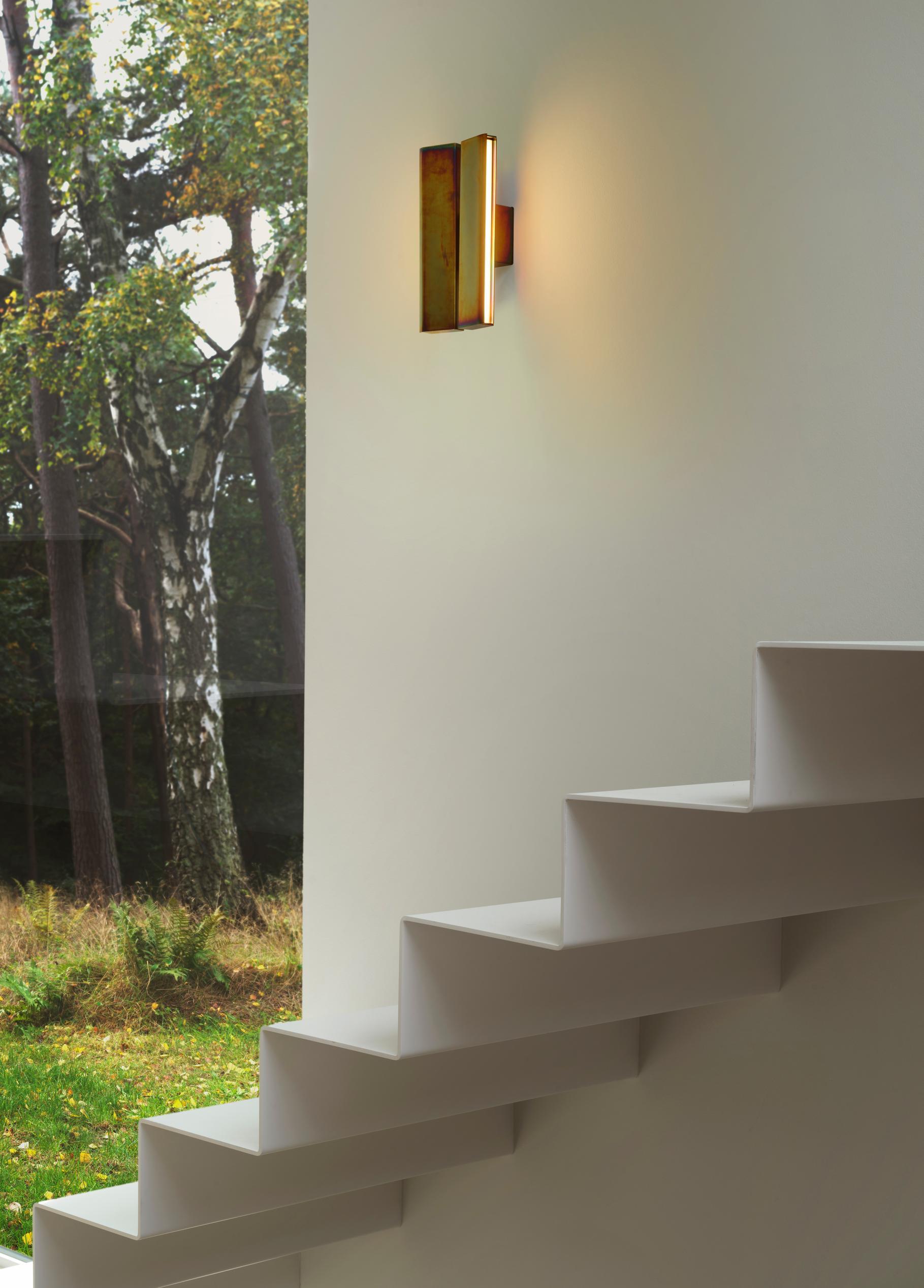 Lampe murale personnalisable 'Papilio' by Anour, Double, Browned Brass en vente 5