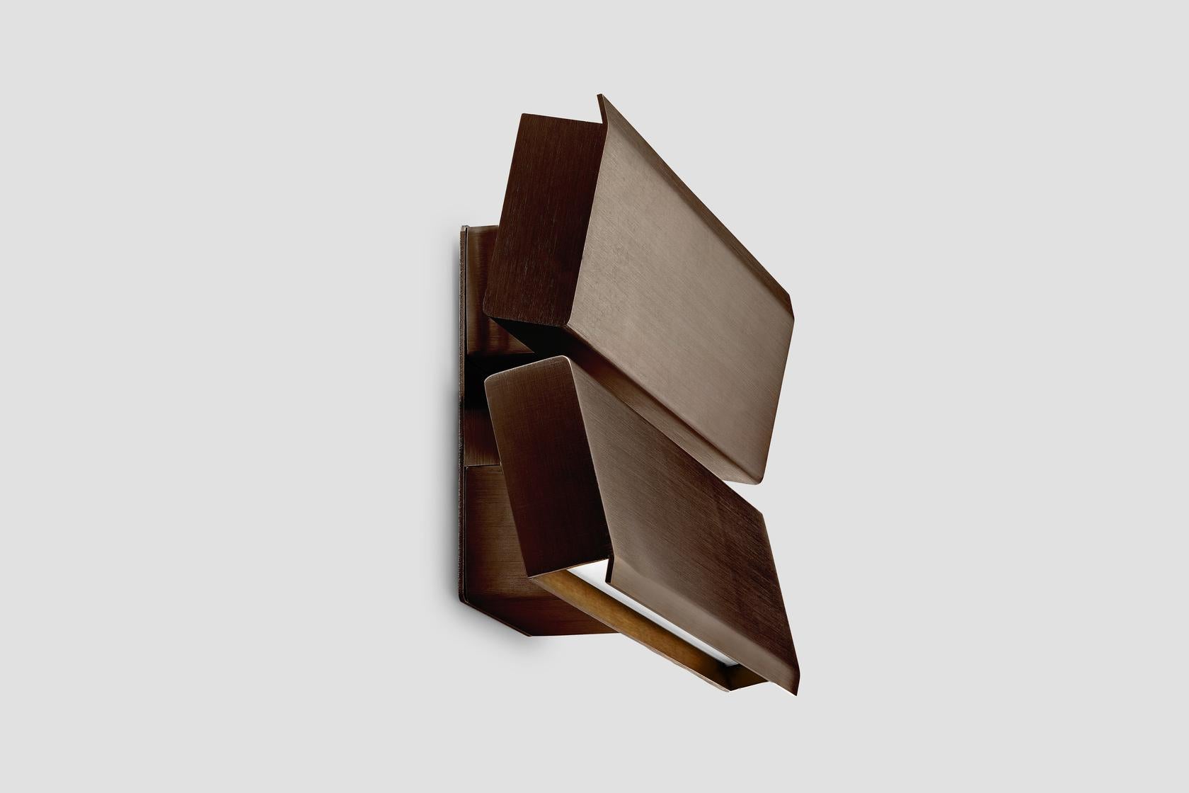 Moderne Lampe murale personnalisable 'Papilio' by Anour, Double, Browned Brass en vente