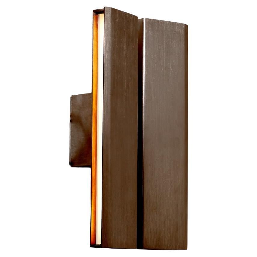 Lampe murale personnalisable 'Papilio' by Anour, Double, Browned Brass en vente