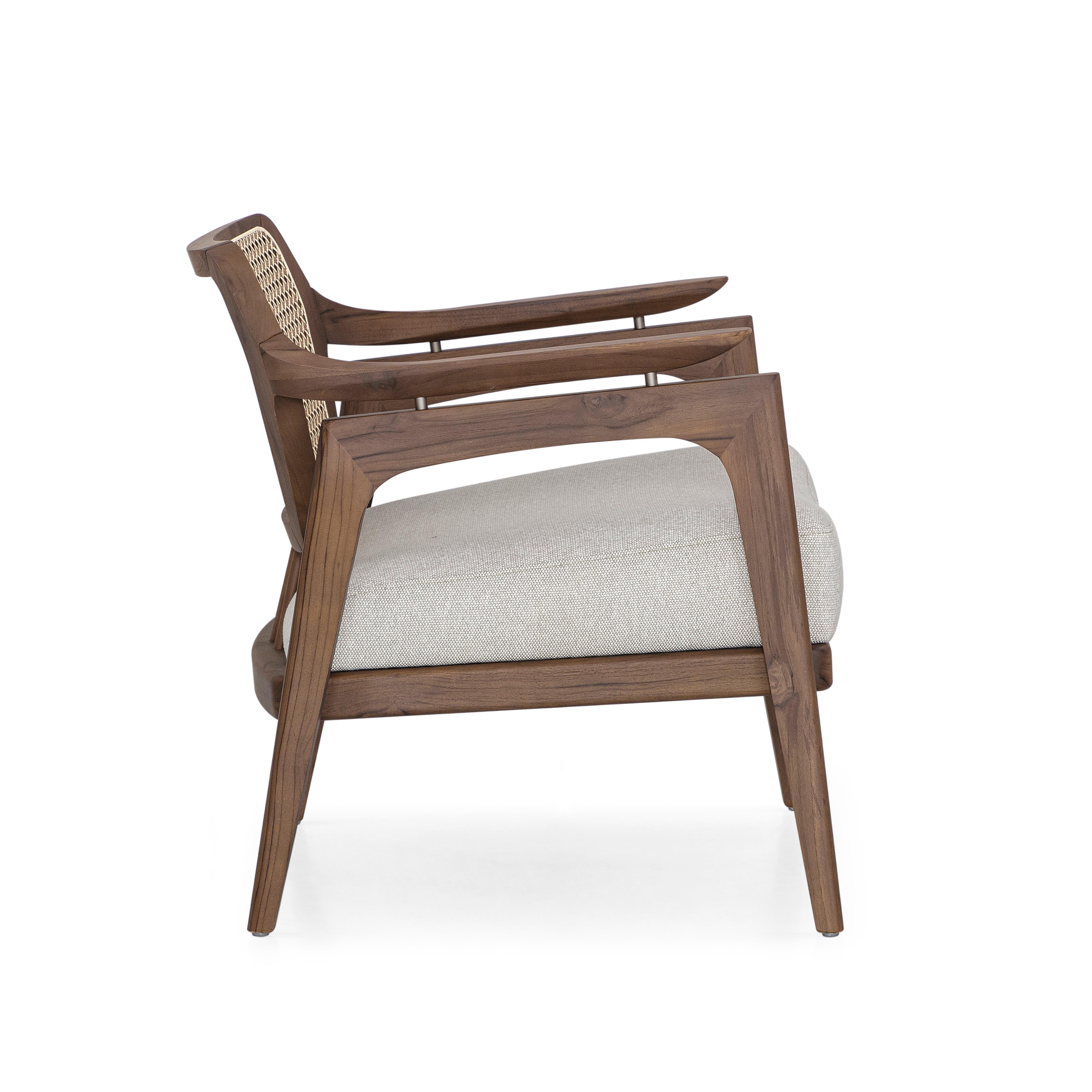 Contemporary Customizable Walnut Armchair with Cane Backrest and Beige Cushion – Vanno Line For Sale