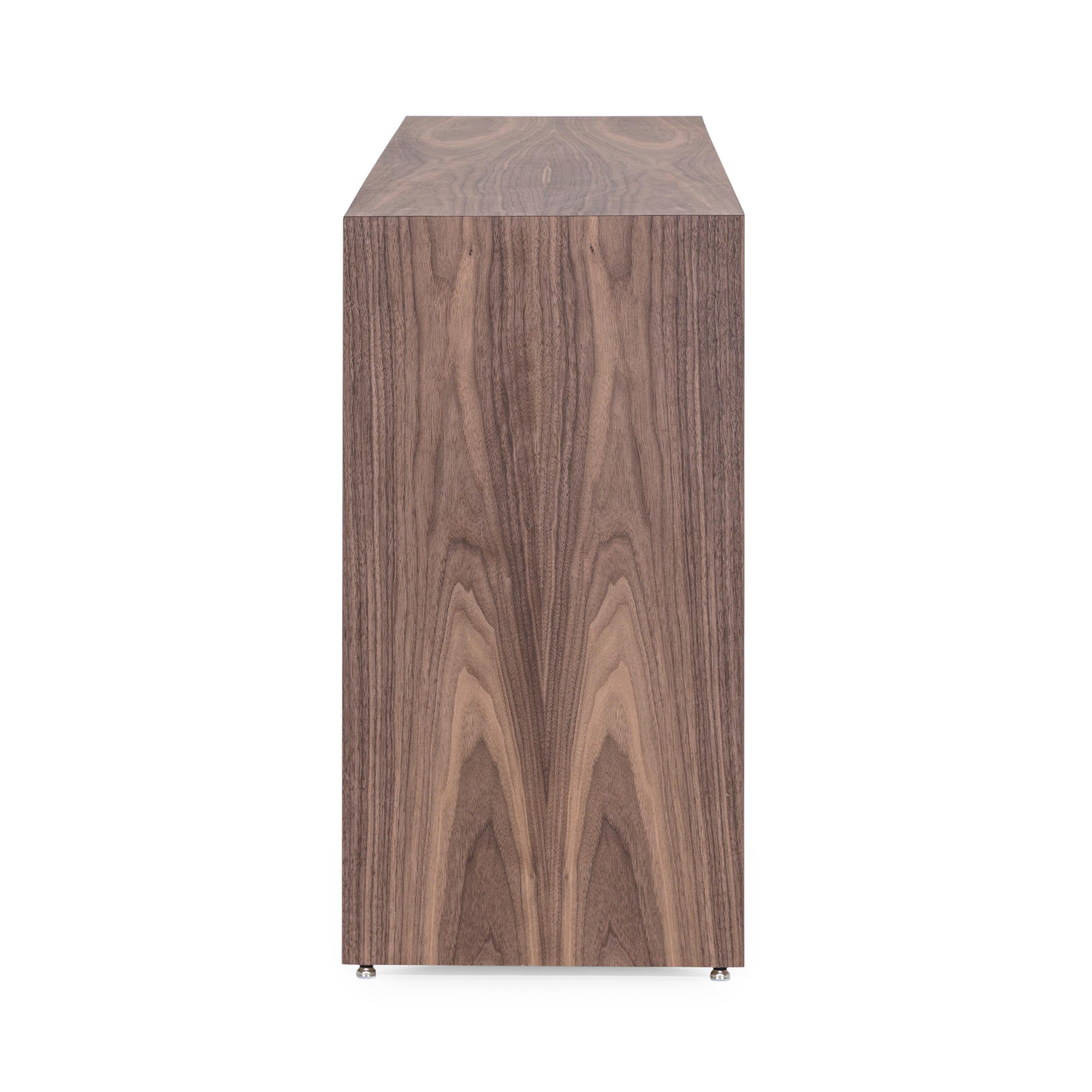 Modern Customizable Walnut Veneer Console Table with Minimalist Design – Gugge Line For Sale