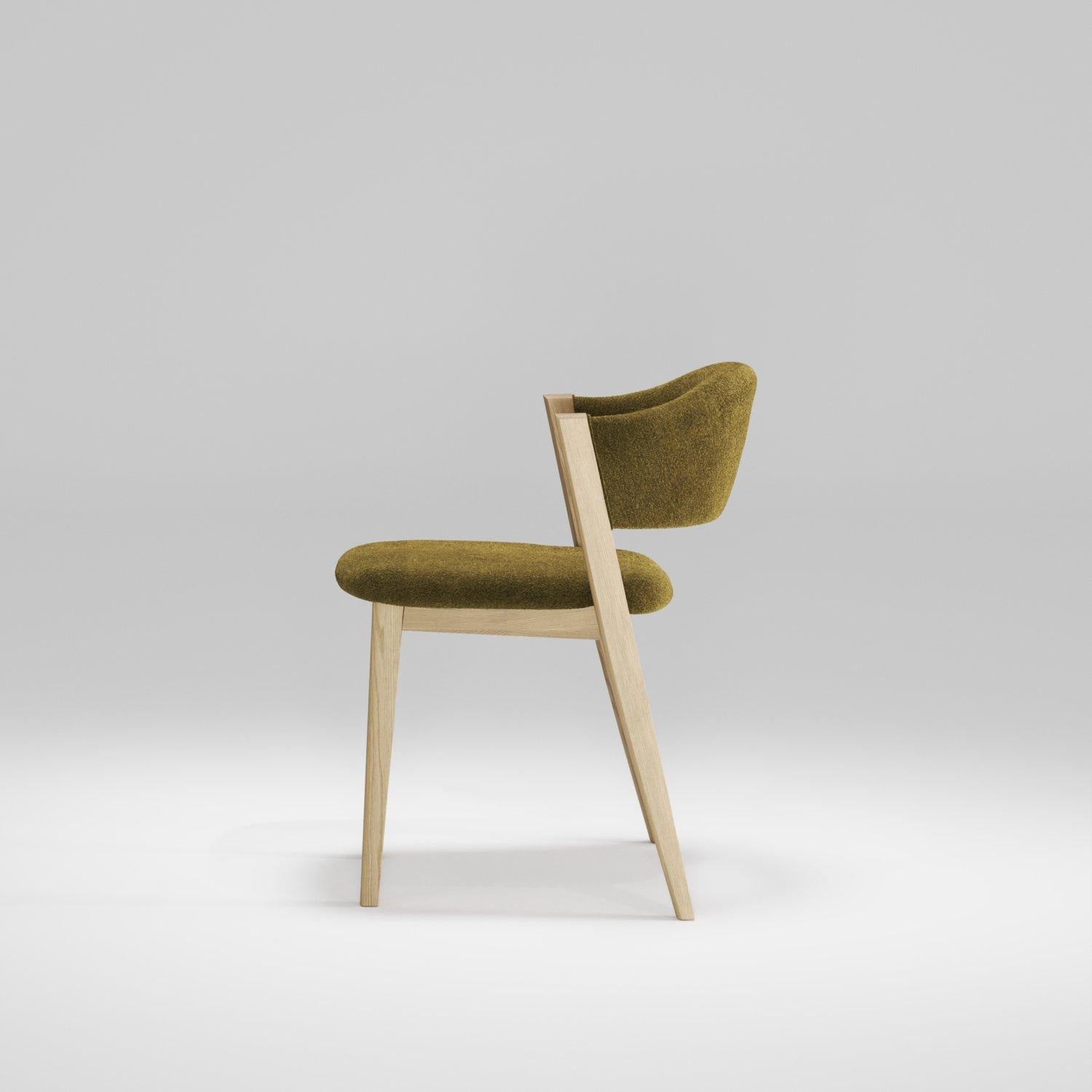 Tappezzeria Sedia Caravela in Wewood personalizzabile in vendita