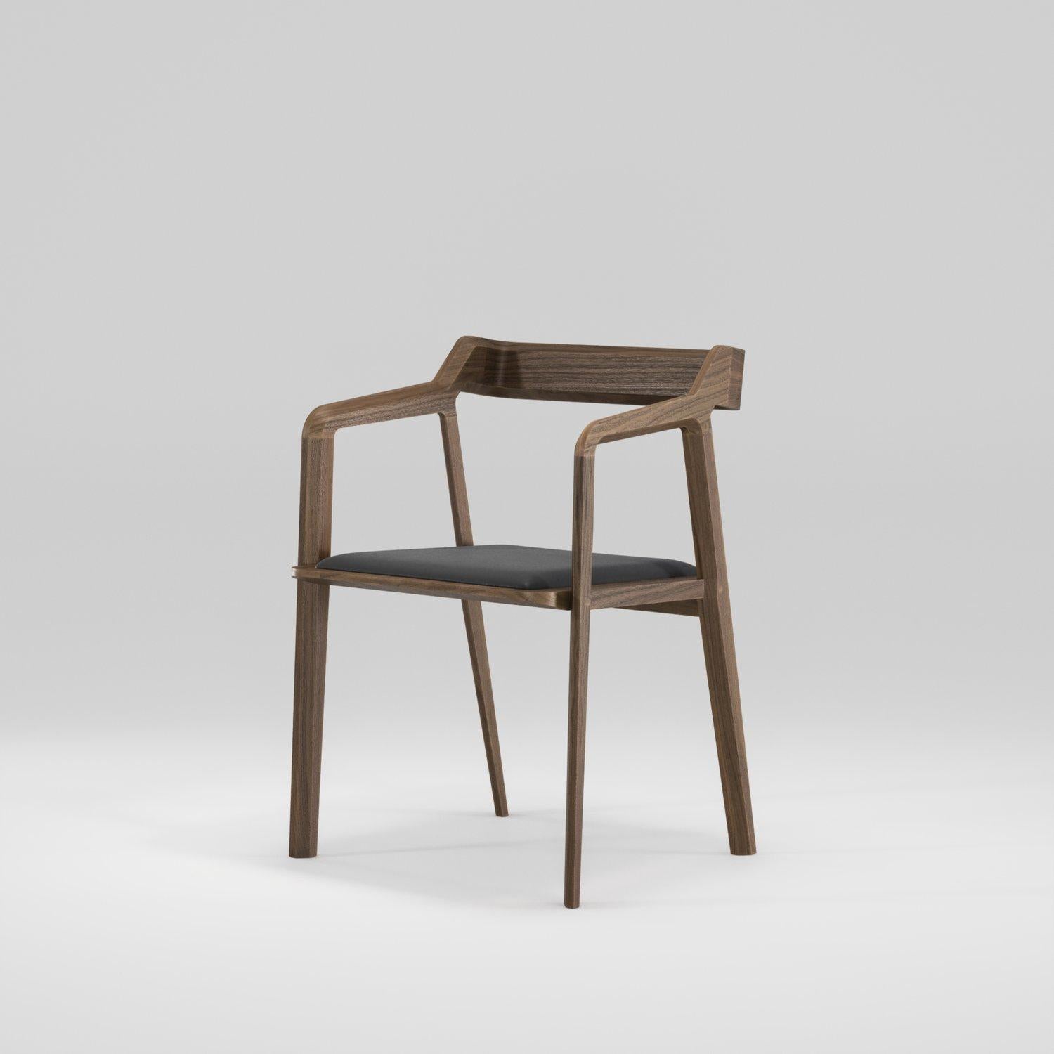Tappezzeria Sedia Kundera in Wewood personalizzabile di Studio Gud in vendita