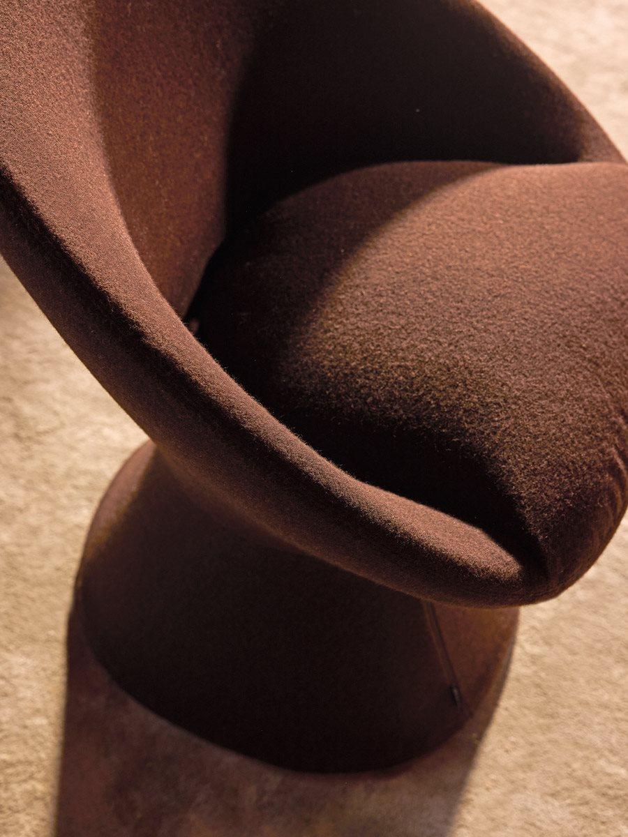 Italian Customizable Zanotta Giuno Chair by  Calvi Brambilla For Sale