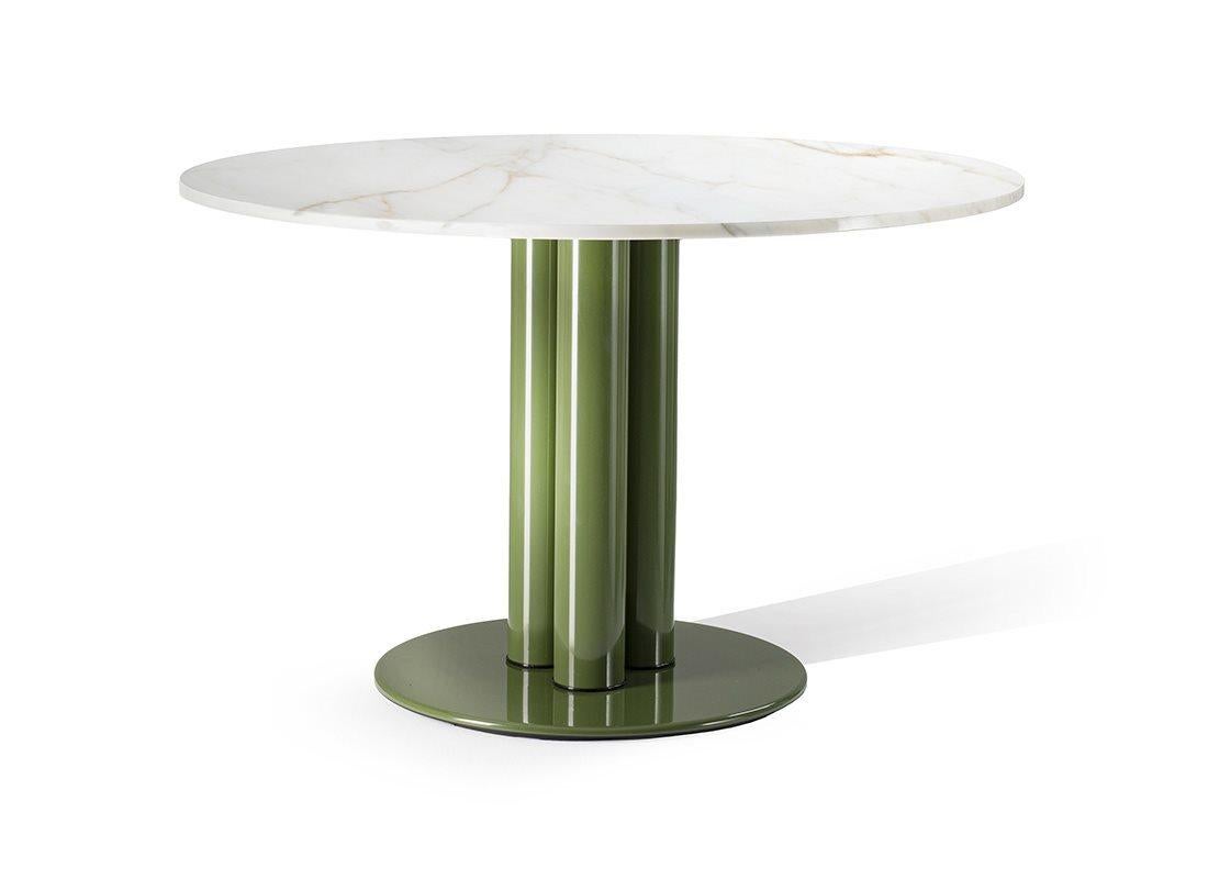 2531

Table. Base and legs in polished varnished steel in talc, hemp, algae, amaranth and espresso colours in combination with tops in Calacatta marble.

2533

Table. Base and legs in polished varnished steel in talc, hemp, algae, amaranth and