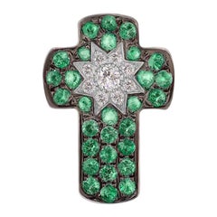 Pendentif croix personnalisable en or blanc avec tsavorite et diamant