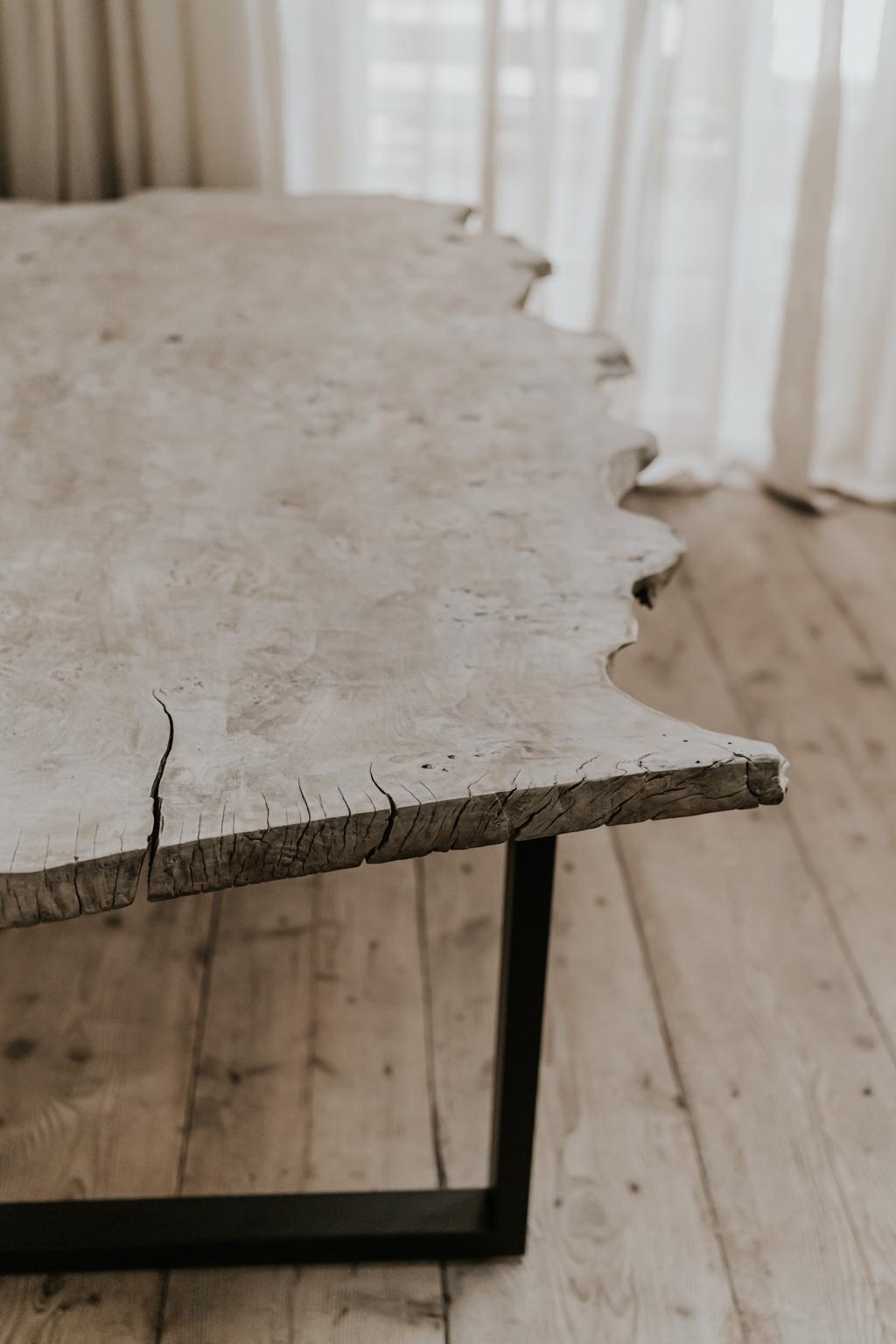 XXIe siècle et contemporain Table personnalisée:: bois de peuplier espagnol sur base de fer en vente