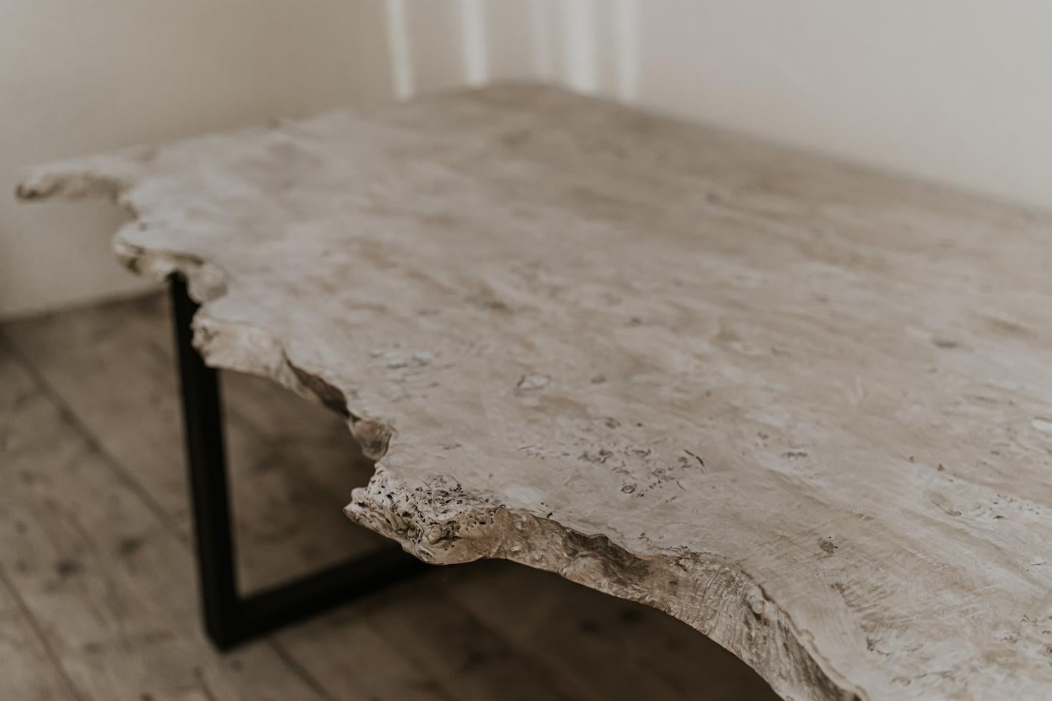 Table personnalisée:: bois de peuplier espagnol sur base de fer en vente 3
