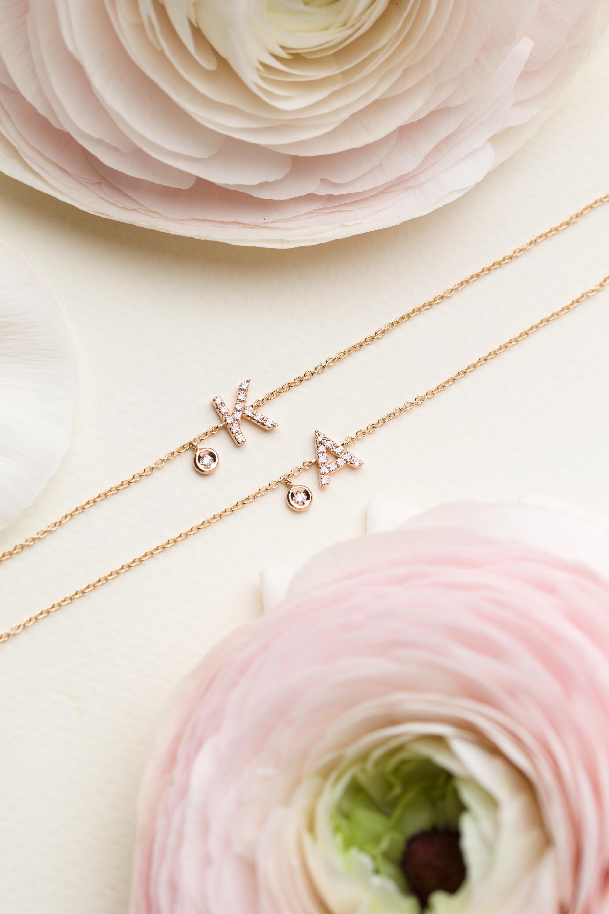 Individuelles Gold-Diamant-Armband 18 Karat, Buchstaben, Symbole, von Ihrer Wahl Damen im Angebot