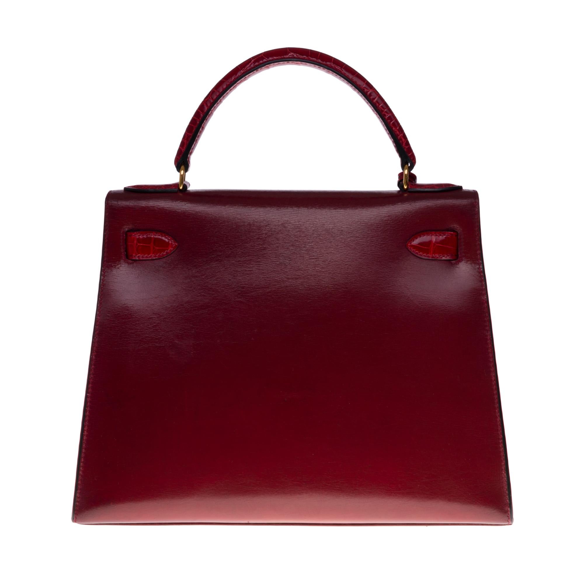 Hermès Kelly 32 saddler bag in leather box Red H customized with two superb bands in red crocodile Porosus on the flap, strap added in red crocodile (not signed), fasteners and clasp in gold-plated metal, handle in new red crocodile leather (not
