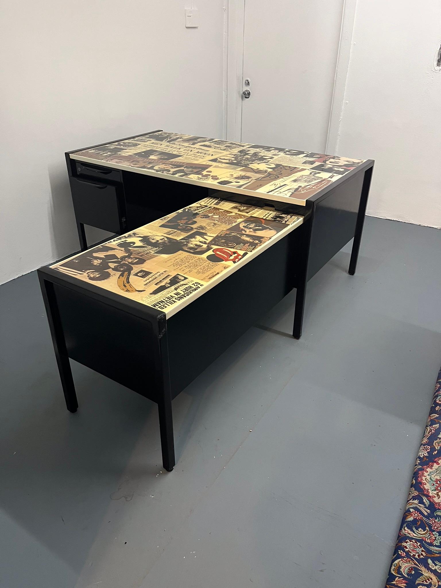 Customized Mid-Century Modern Desk by Jens Risom For Sale 5