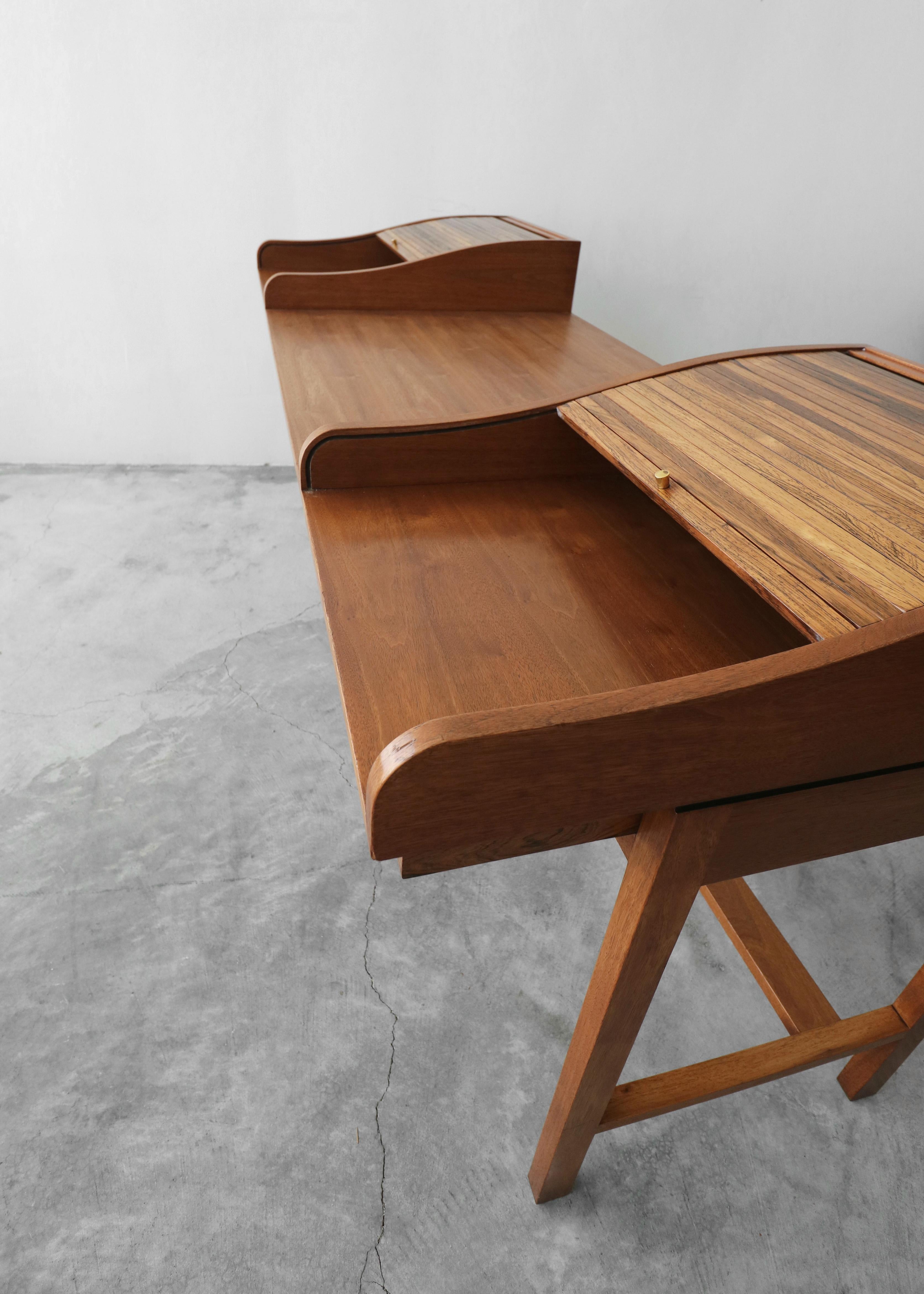 Customized Midcentury Rosewood and Walnut Desk by Edward Wormley for Dunbar 2