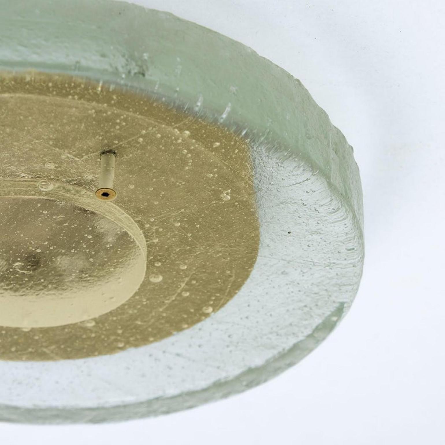 Custum Made Fused Bull's-Eye Glas und Messing Wandleuchte oder Flush Mount im Angebot 5